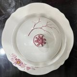 Candy box or covered earthenware pot