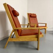 Scandinavian design lounge set in pine with 3 lounge chairs and a table from the 70s.