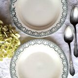 Assiettes creuses anciennes dépareillées en faïence terre de fer accompagnées d'une soupière