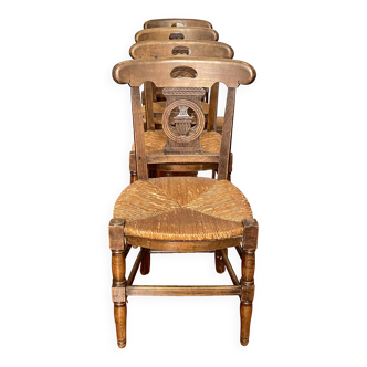 4 old Provencal chairs in carved wood