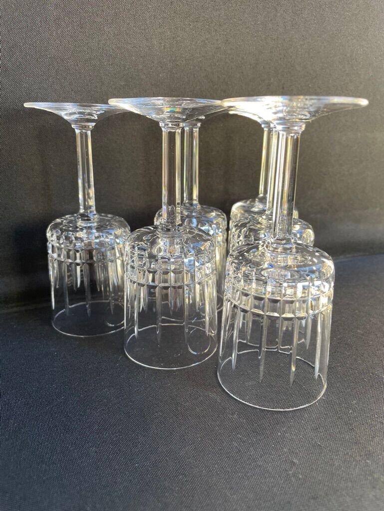 Verres à vin blanc art déco en cristal soufflé et taillé