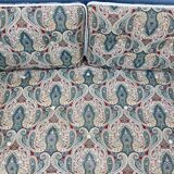 Bench reads art deco