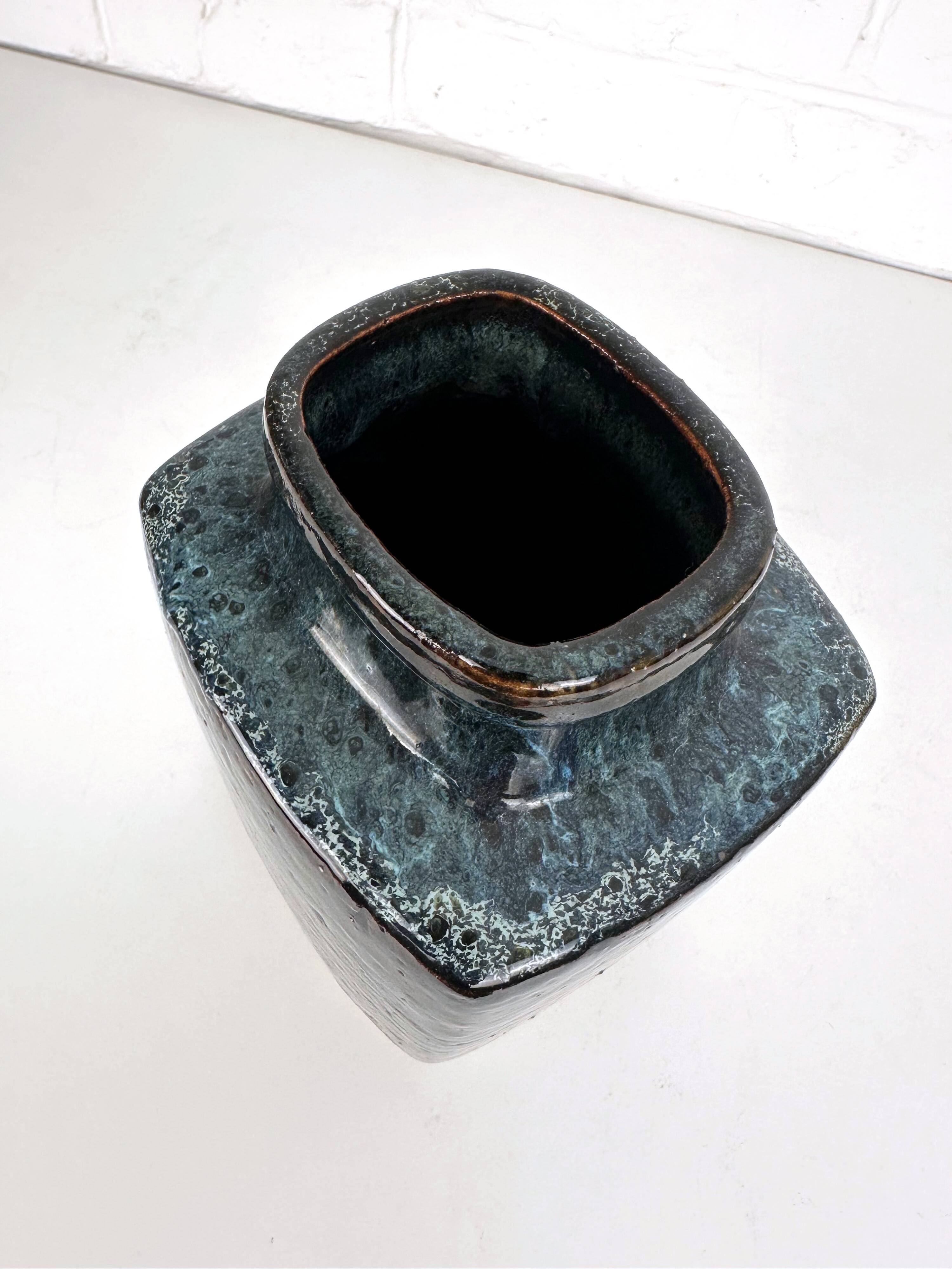 Sculptural stoneware vase by Jytte Trebbien, Denmark, 1970s