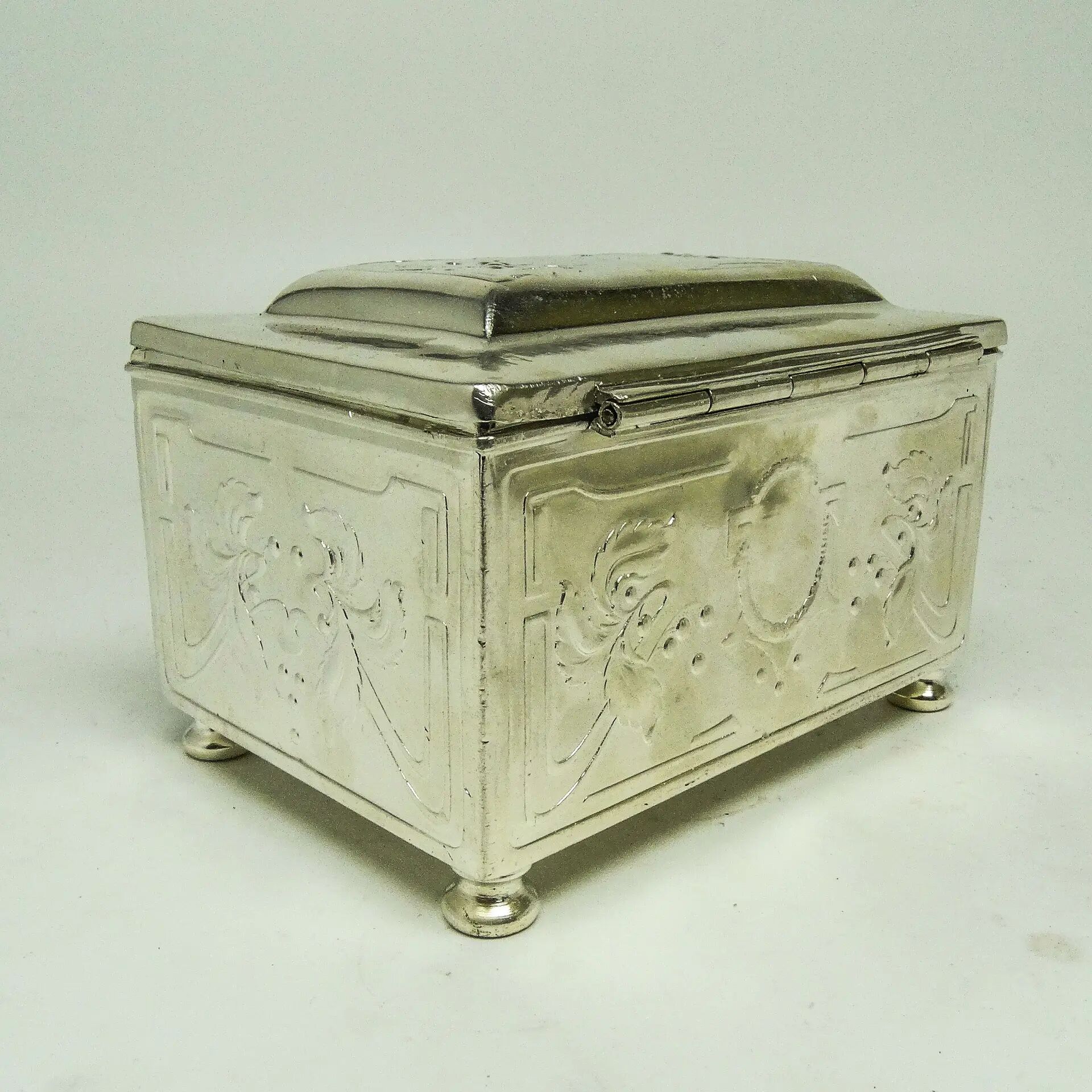 Sugar bowl, Art Nouveau, silver-plated brass, Poland, early 20th century