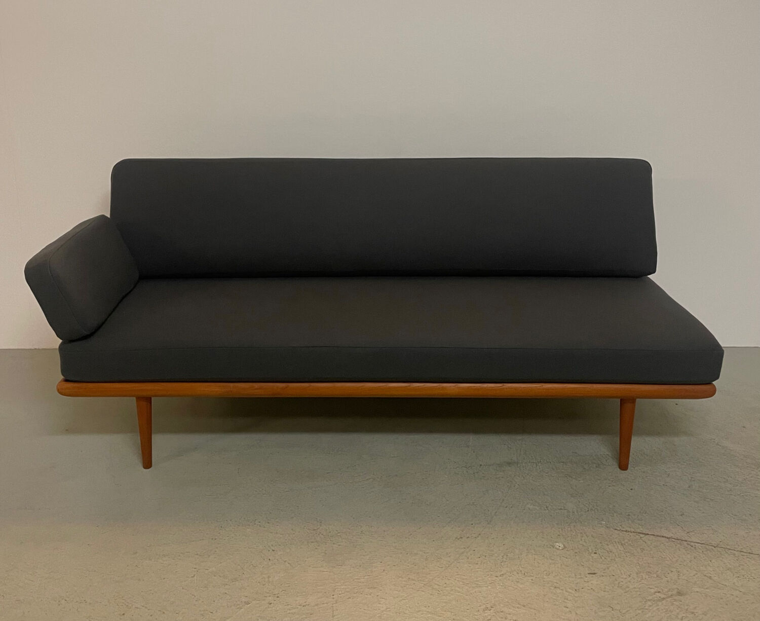 Daybed 3 places modèle Minerva par Hvidt & Molgaard