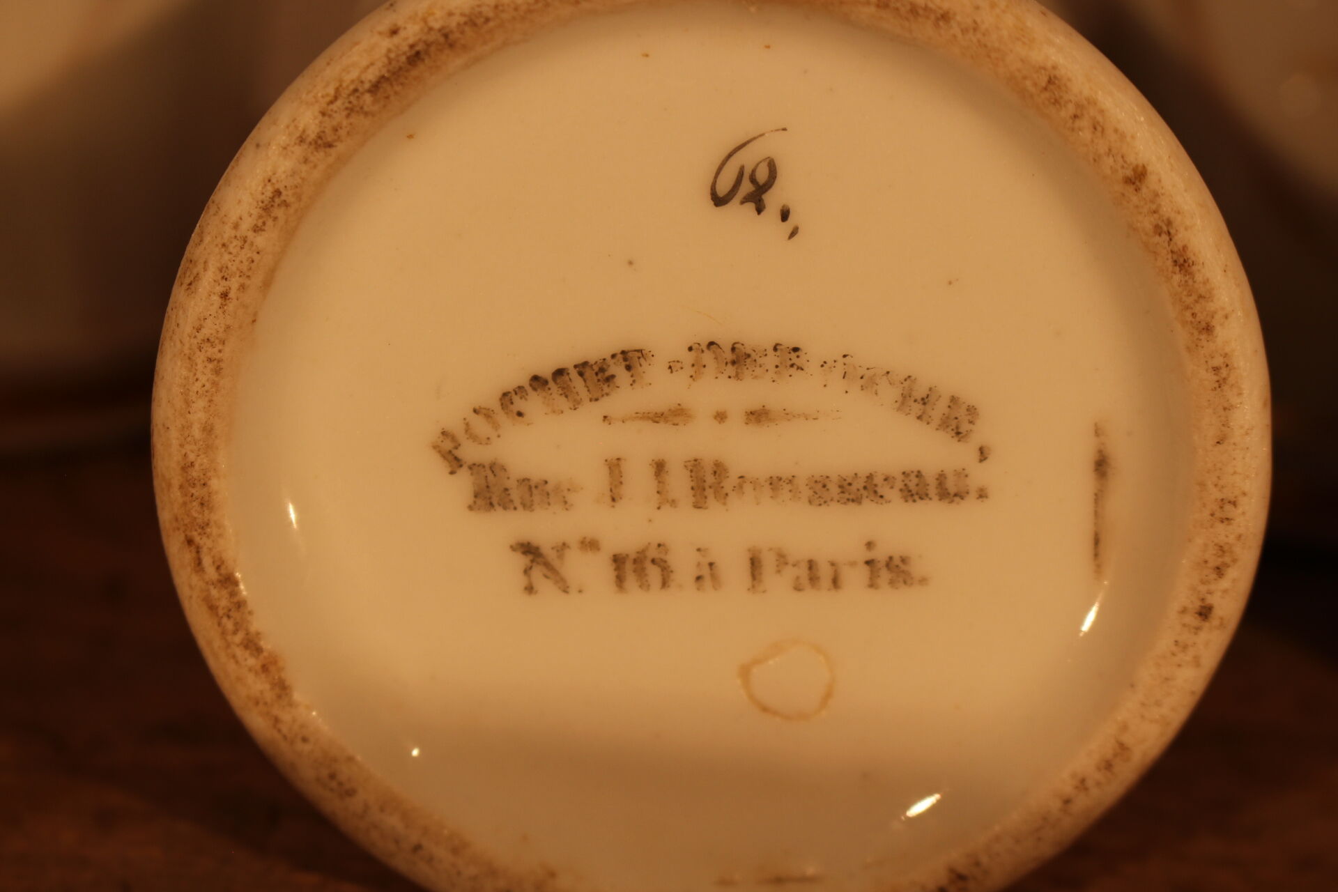 Porcelain medicine jars