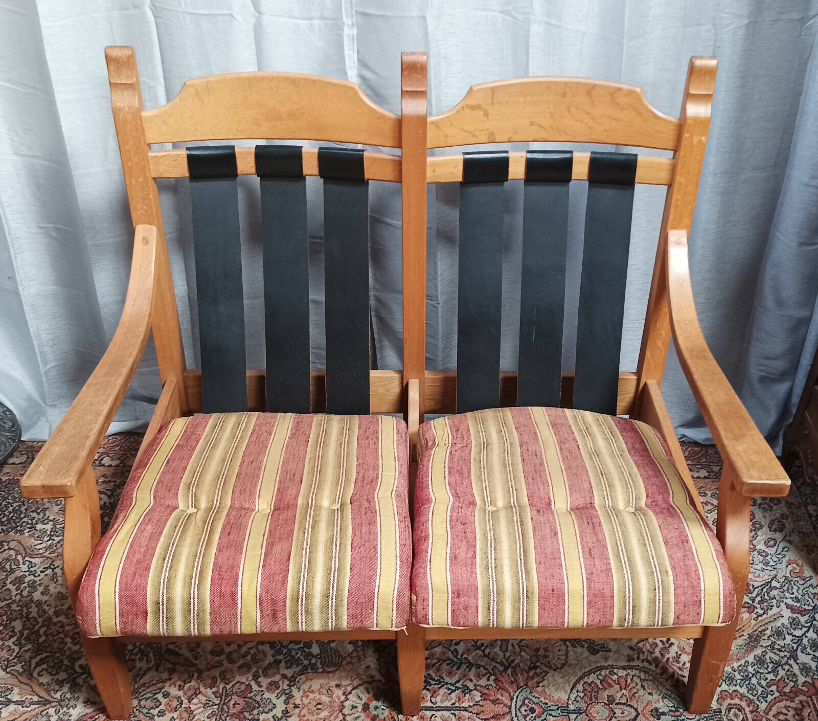 Banquette vintage 2 places et repose-pieds en chêne