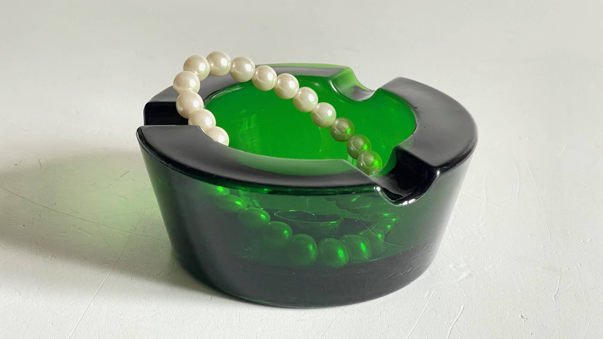 ASH TRAY Green Glass Vintage