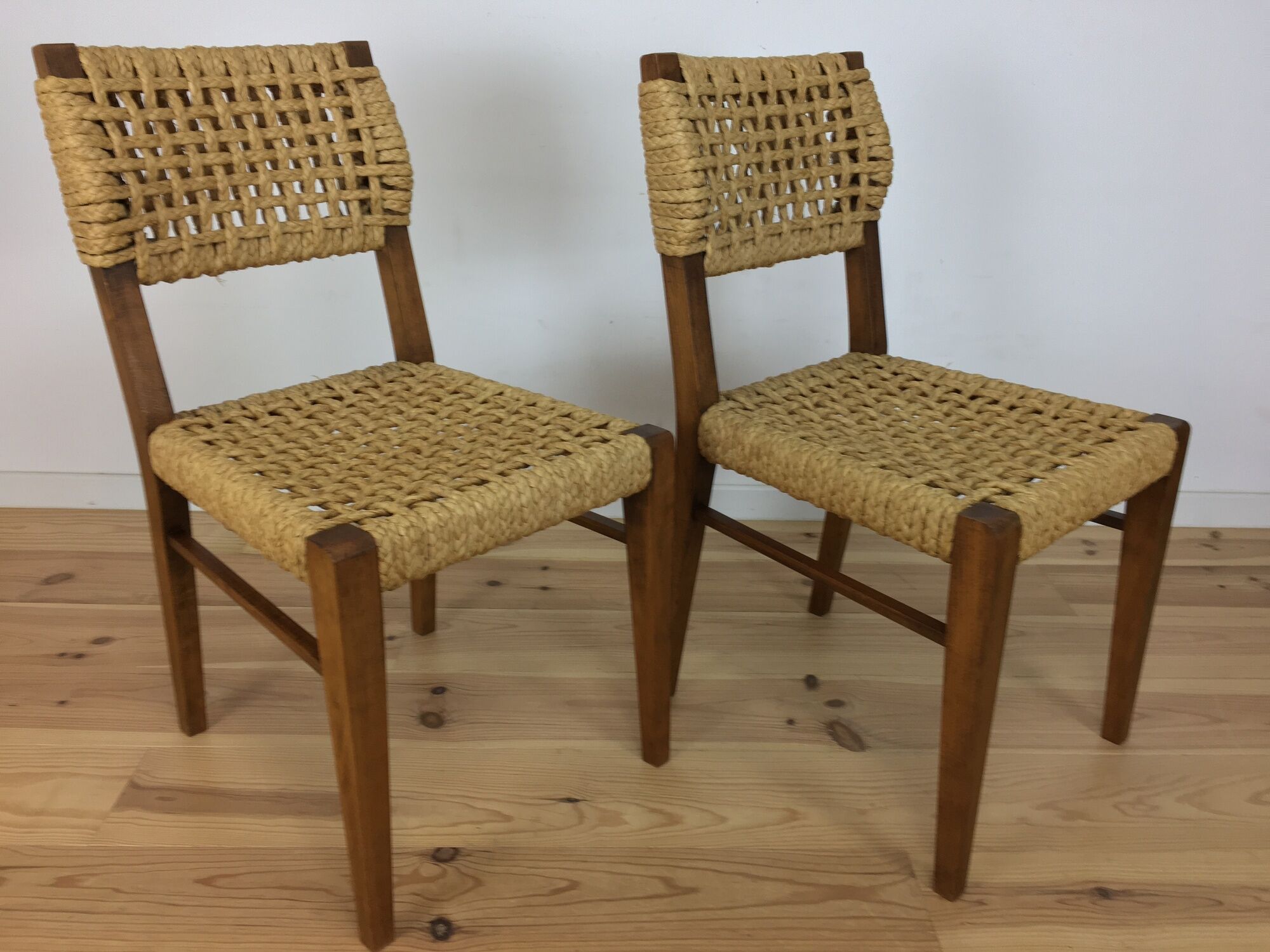 Pair of Vibo Vesoul chairs