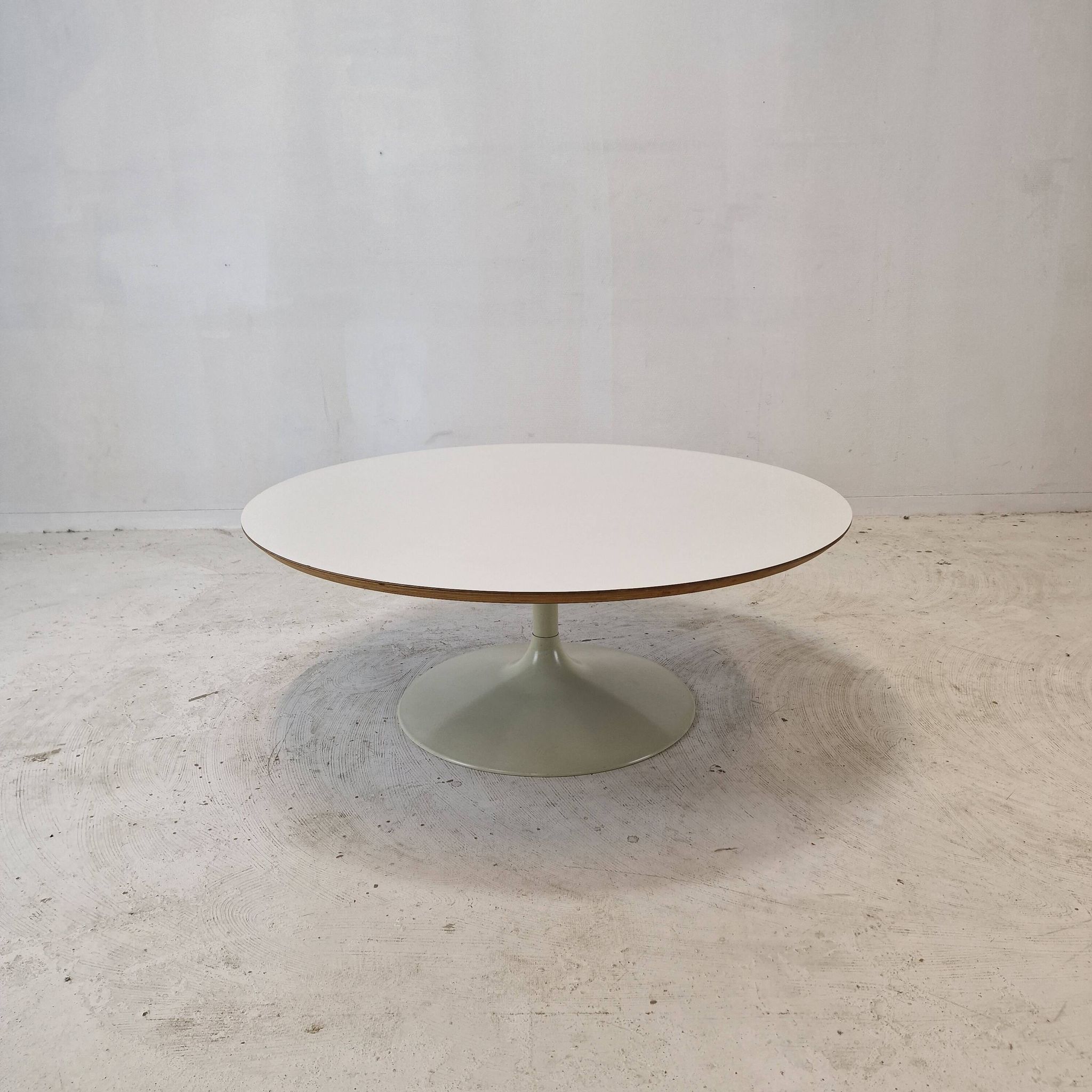 “Circle” Coffee Table by Pierre Paulin for Artifort, 1970s