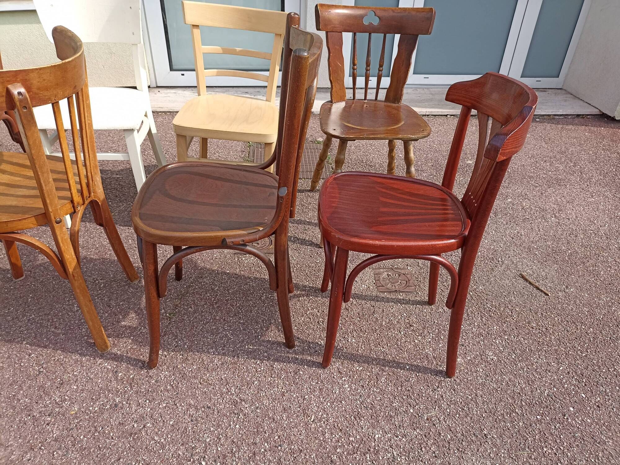 Set of 10 mismatched wooden bistro chairs - vintage