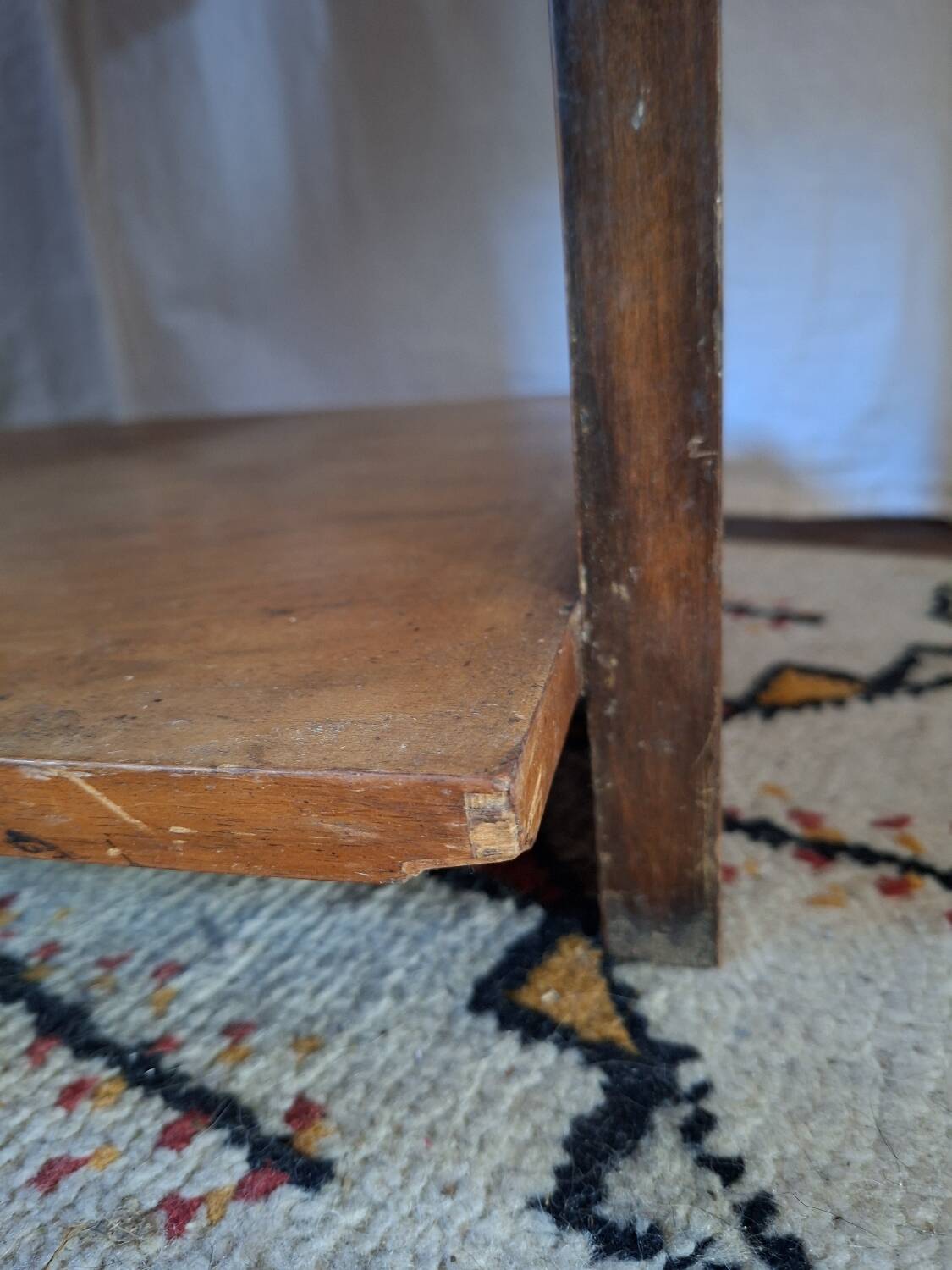 Petit meuble art déco asymétrique