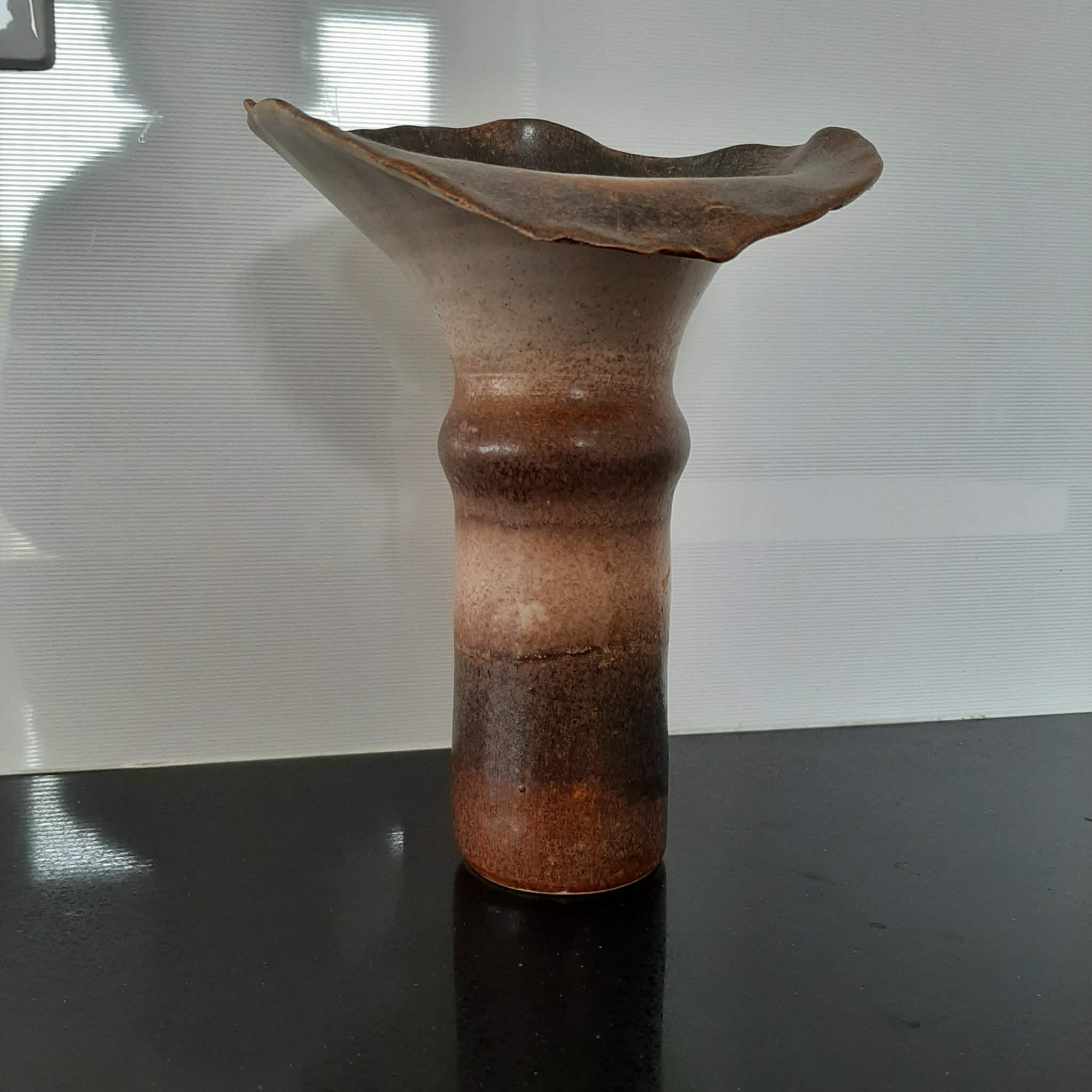 Pottery vase corolla shape in stoneware / 22 cm
