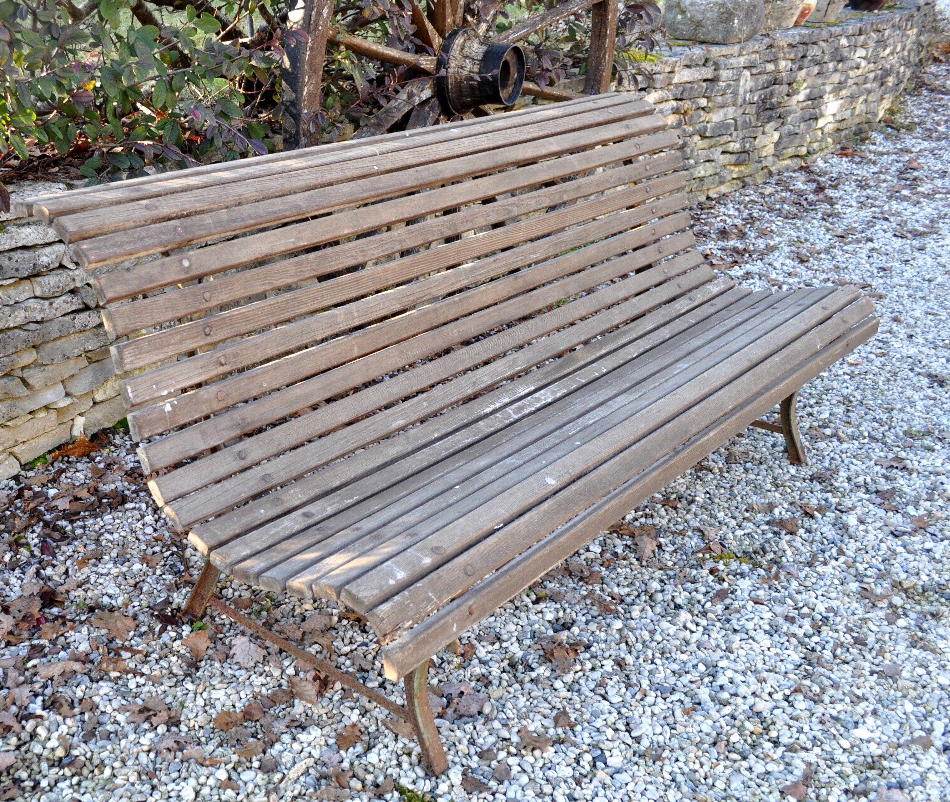Limousin pubic bench called "shepherdess"