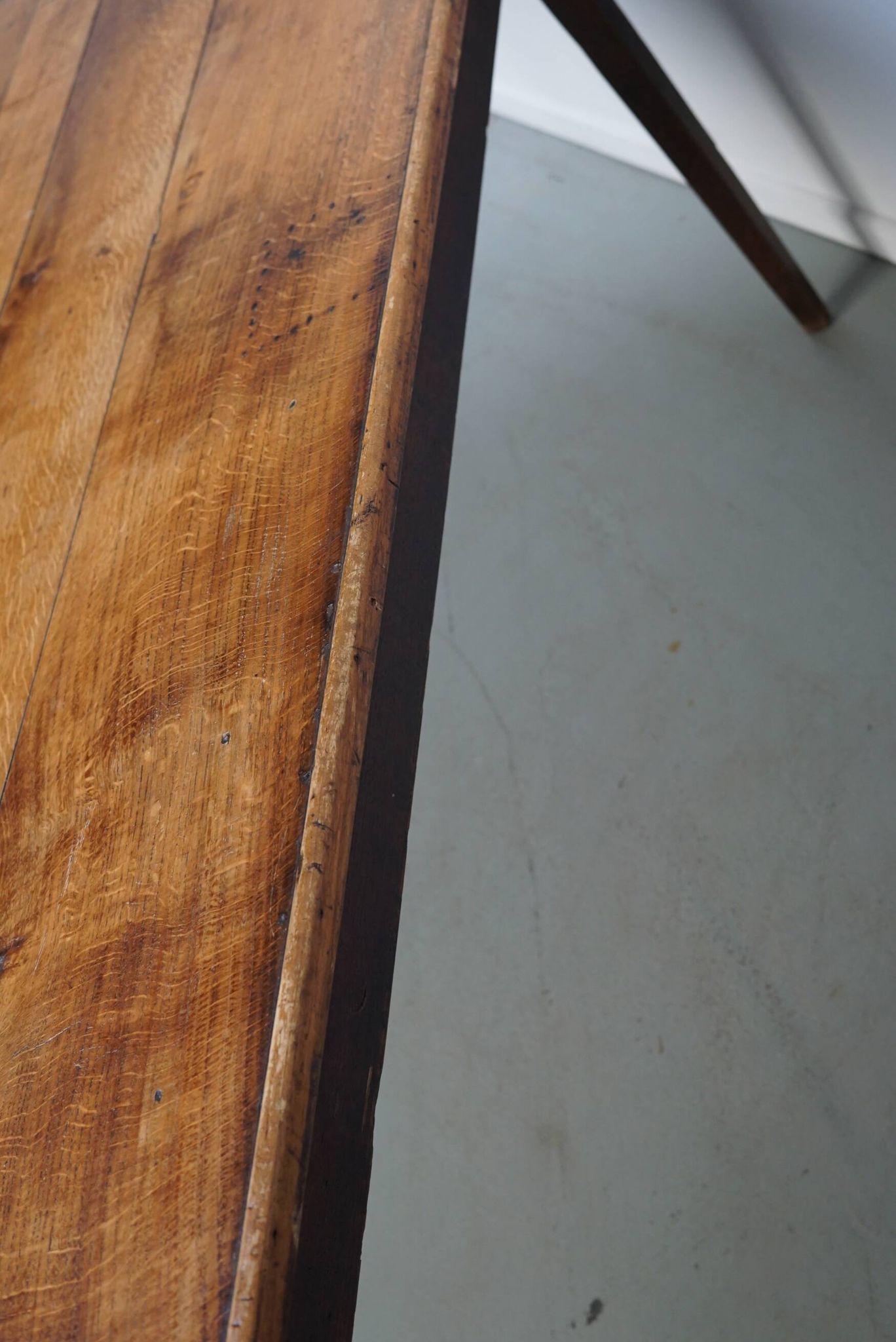 Table à manger en chêne de ferme rustique française du début du 20e siècle