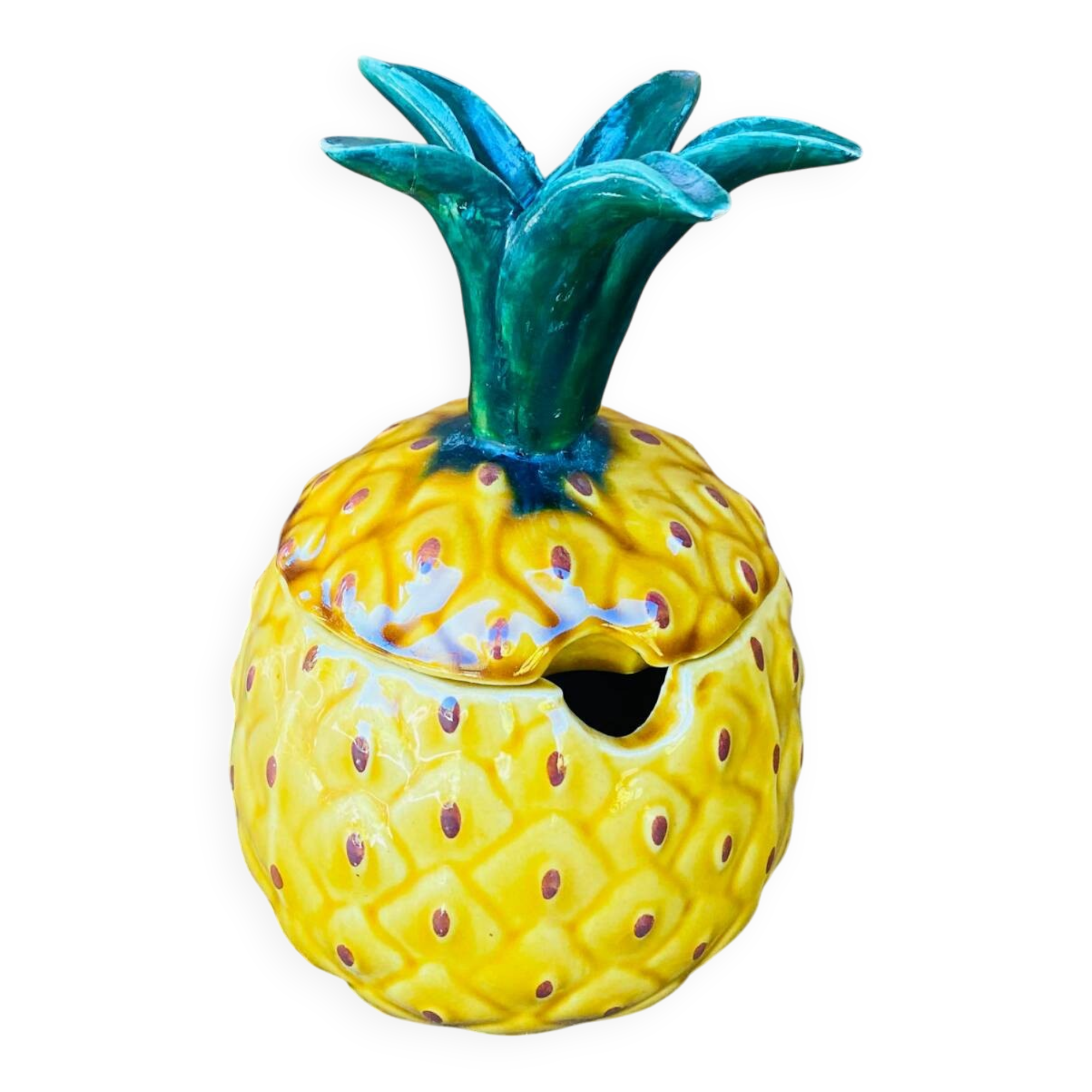 Pineapple pot in slip