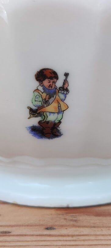 bowl with children's motifs