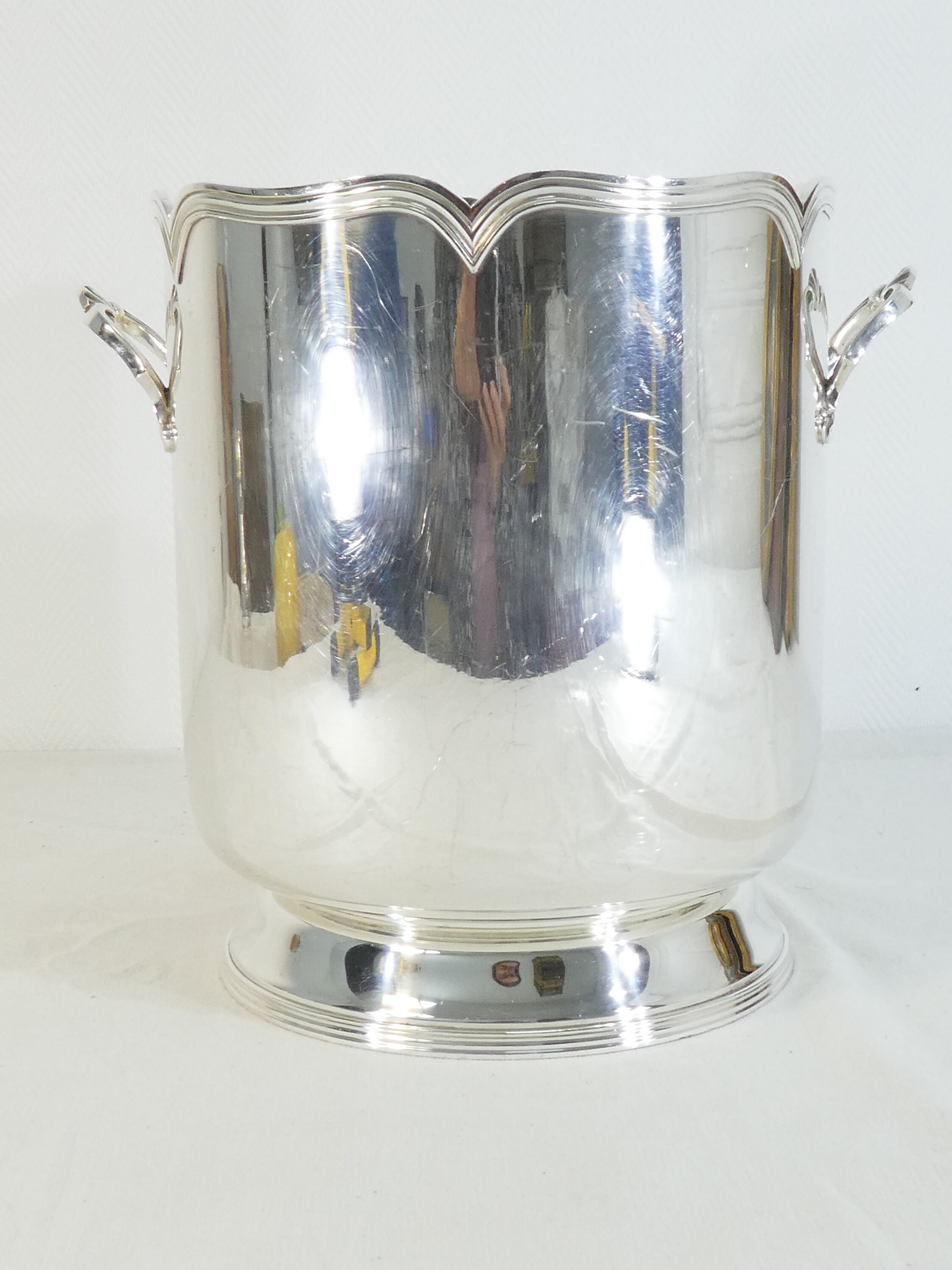 Louis XV-style silver metal Champagne bucket