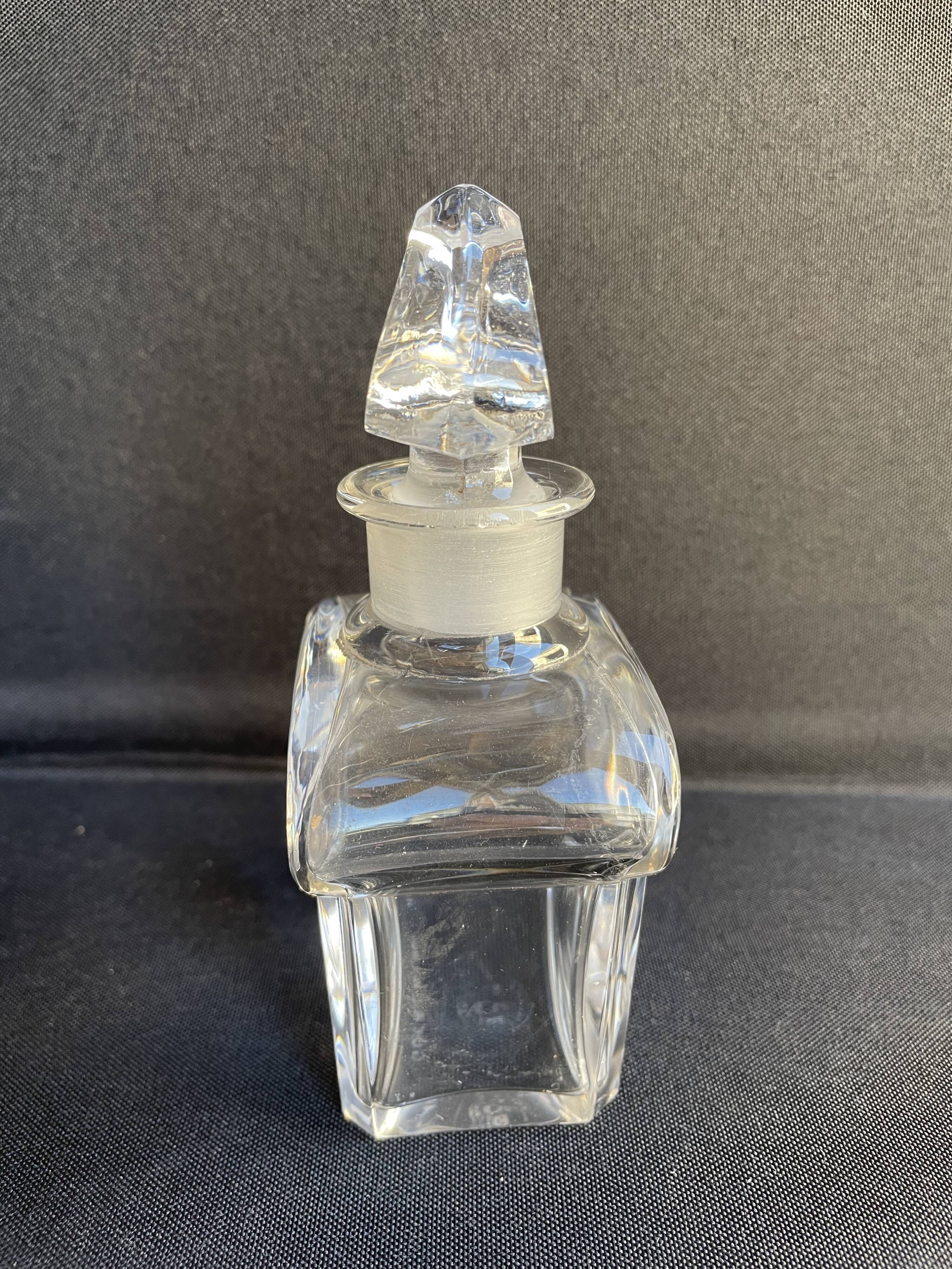 Georges Chevalier - Baccarat - Empty perfume bottle in Cut crystal