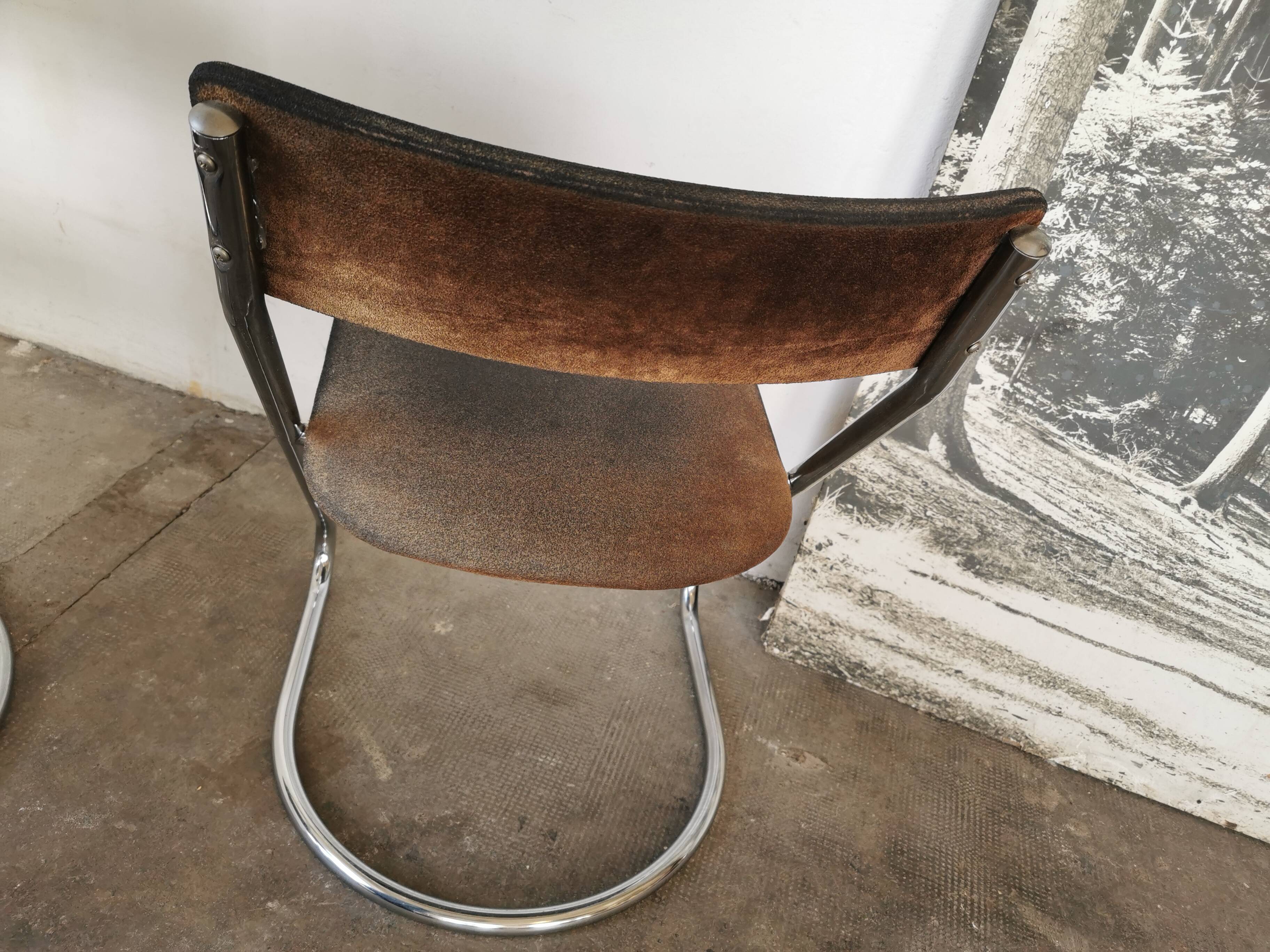 Pair of 1970 cantilever chairs, chrome