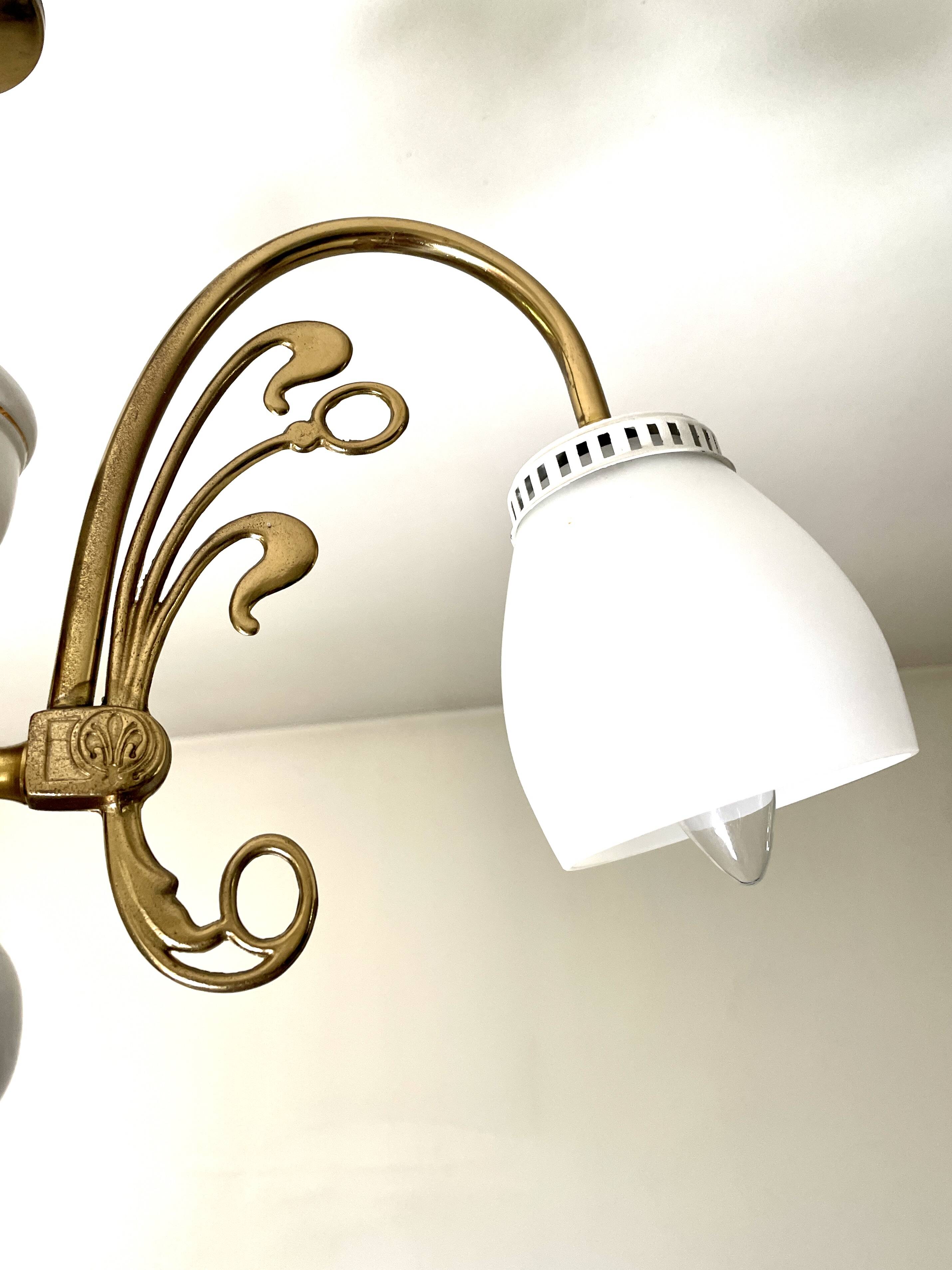 Three-light chandelier in gilded brass and porcelain, Art Nouveau style, 1970.