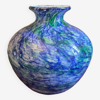 Vase in glass paste