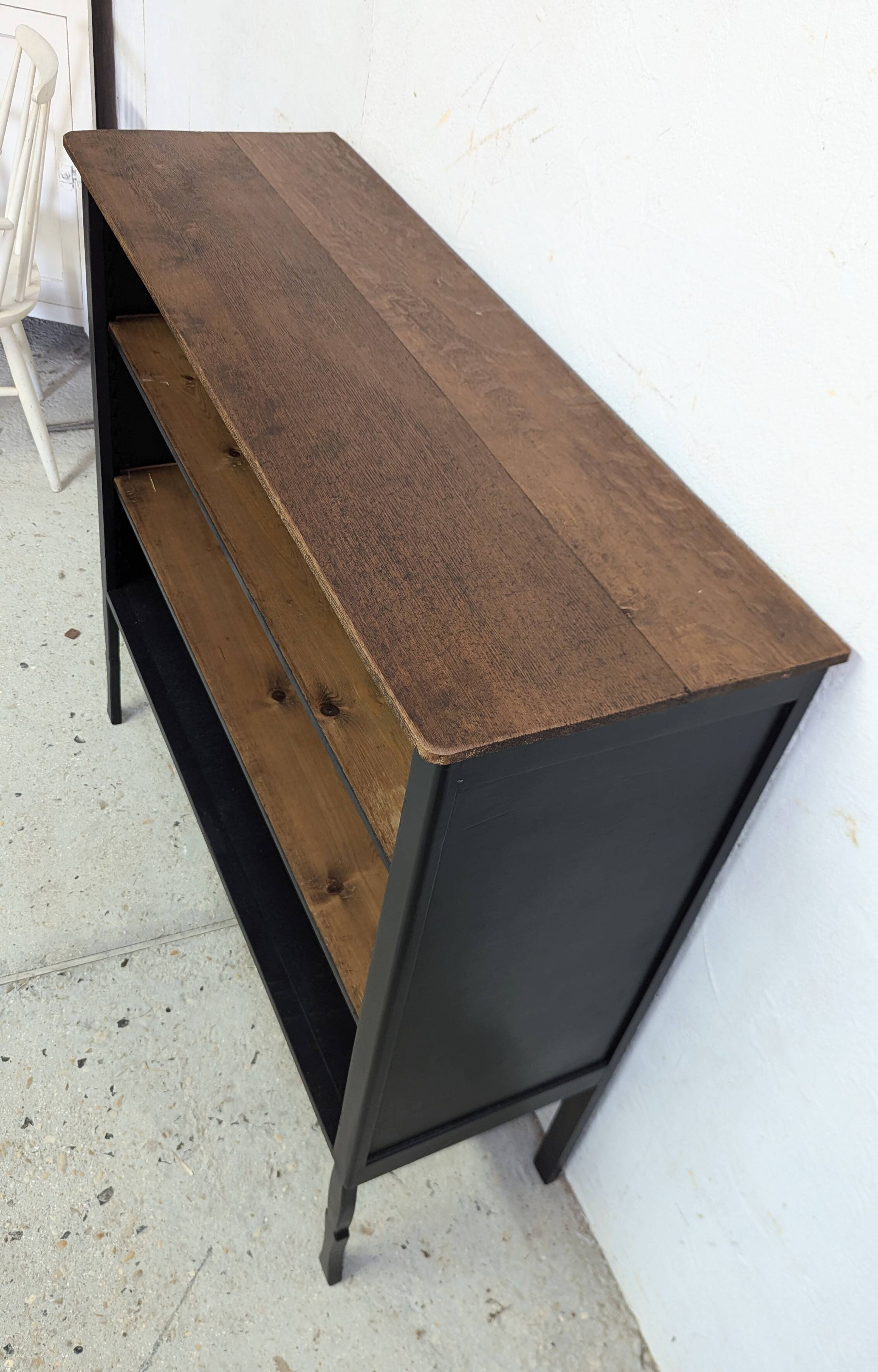 Old library shelf patina old bibus