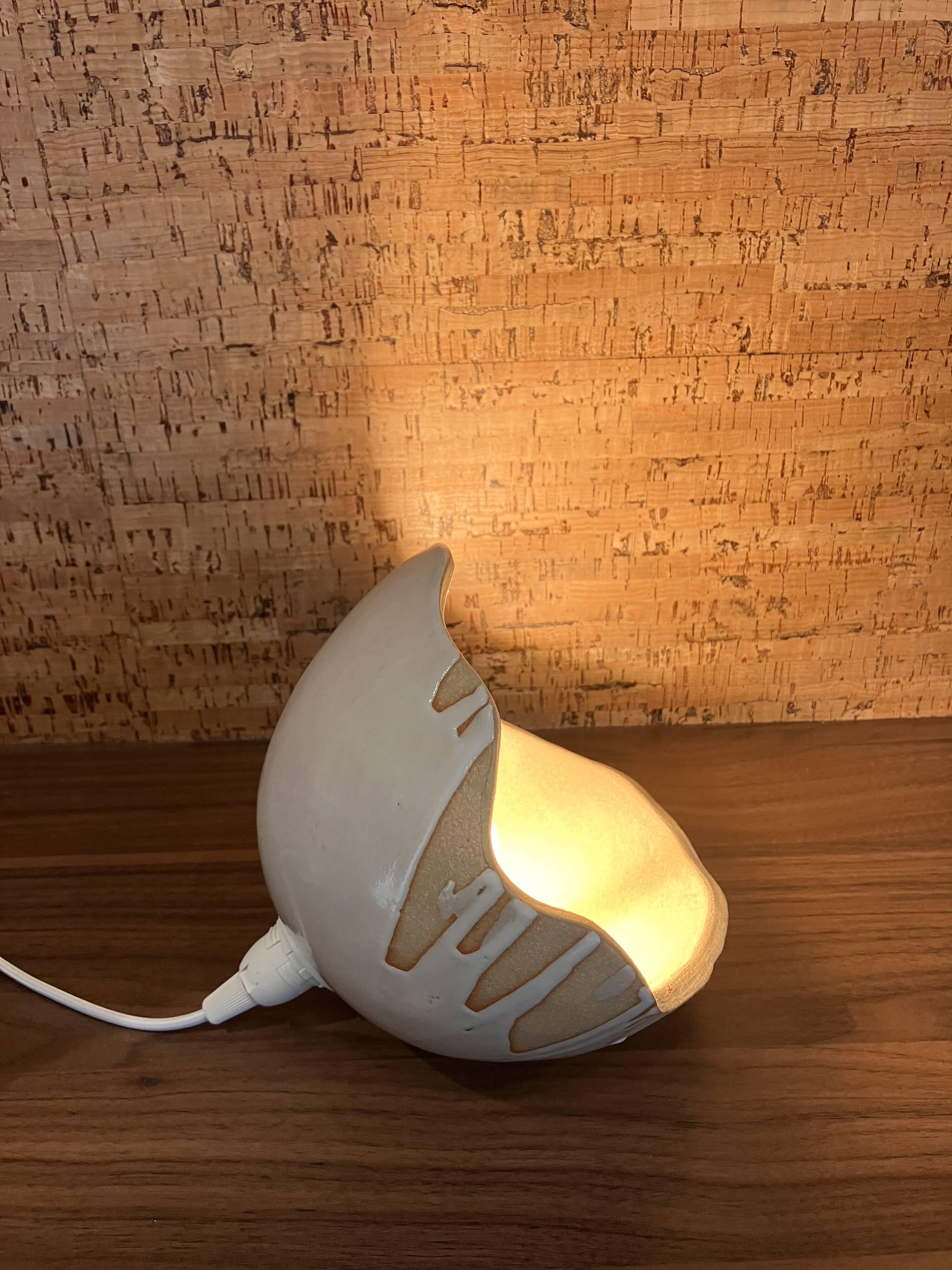 Organic portable lamp in ceramic