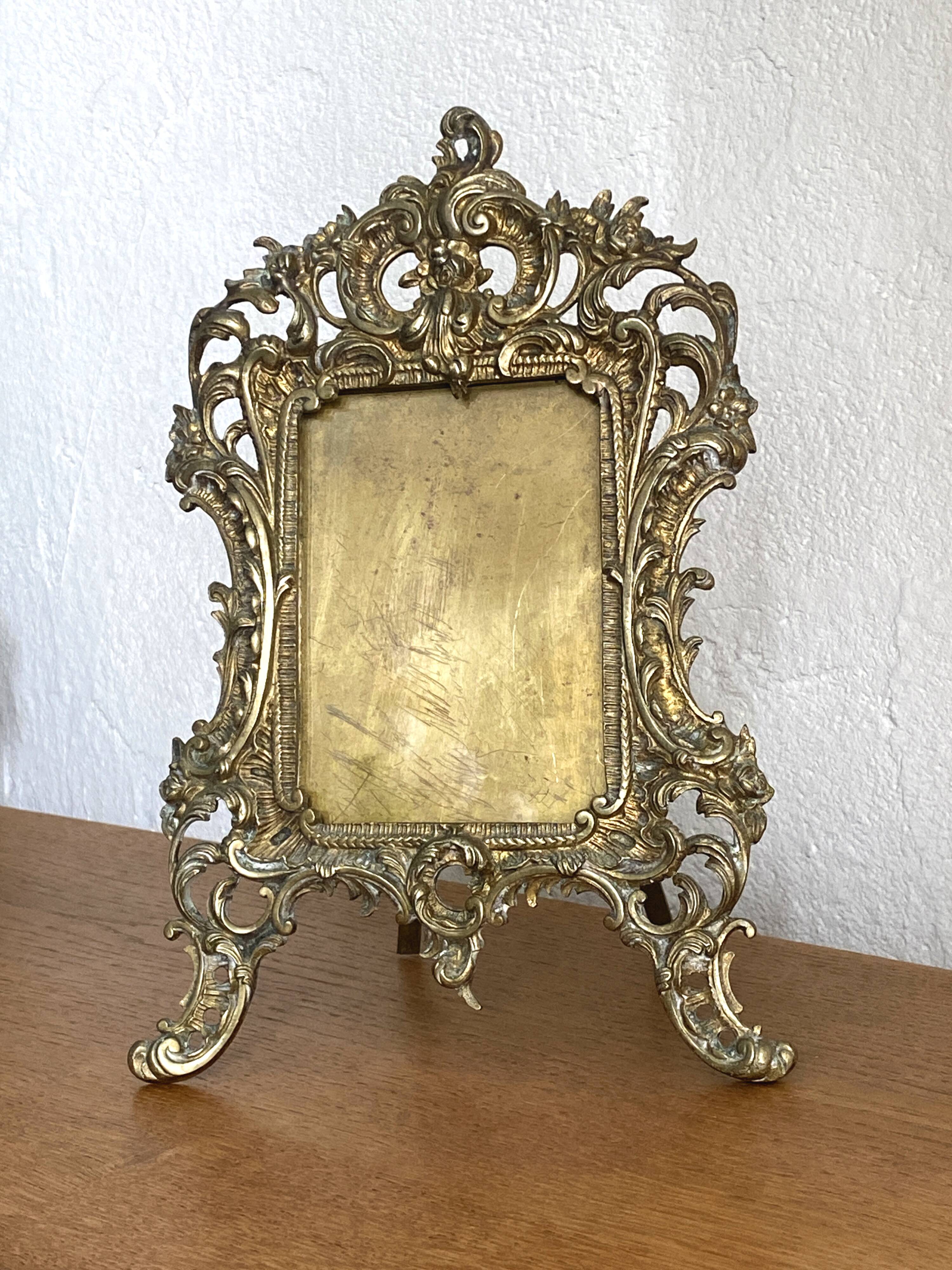 Large rocaille photo frame in gilded bronze Louis XV style with foliage - 19th century