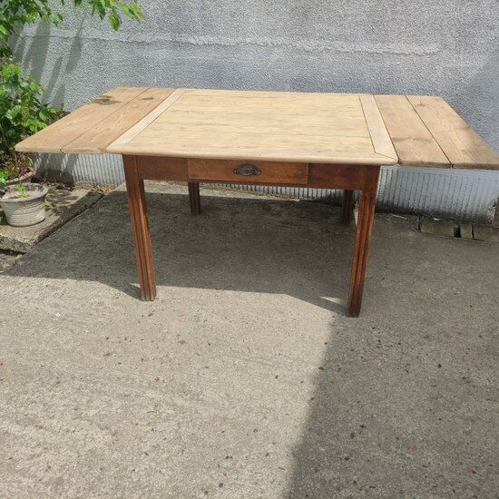 Square farmhouse table with extensions