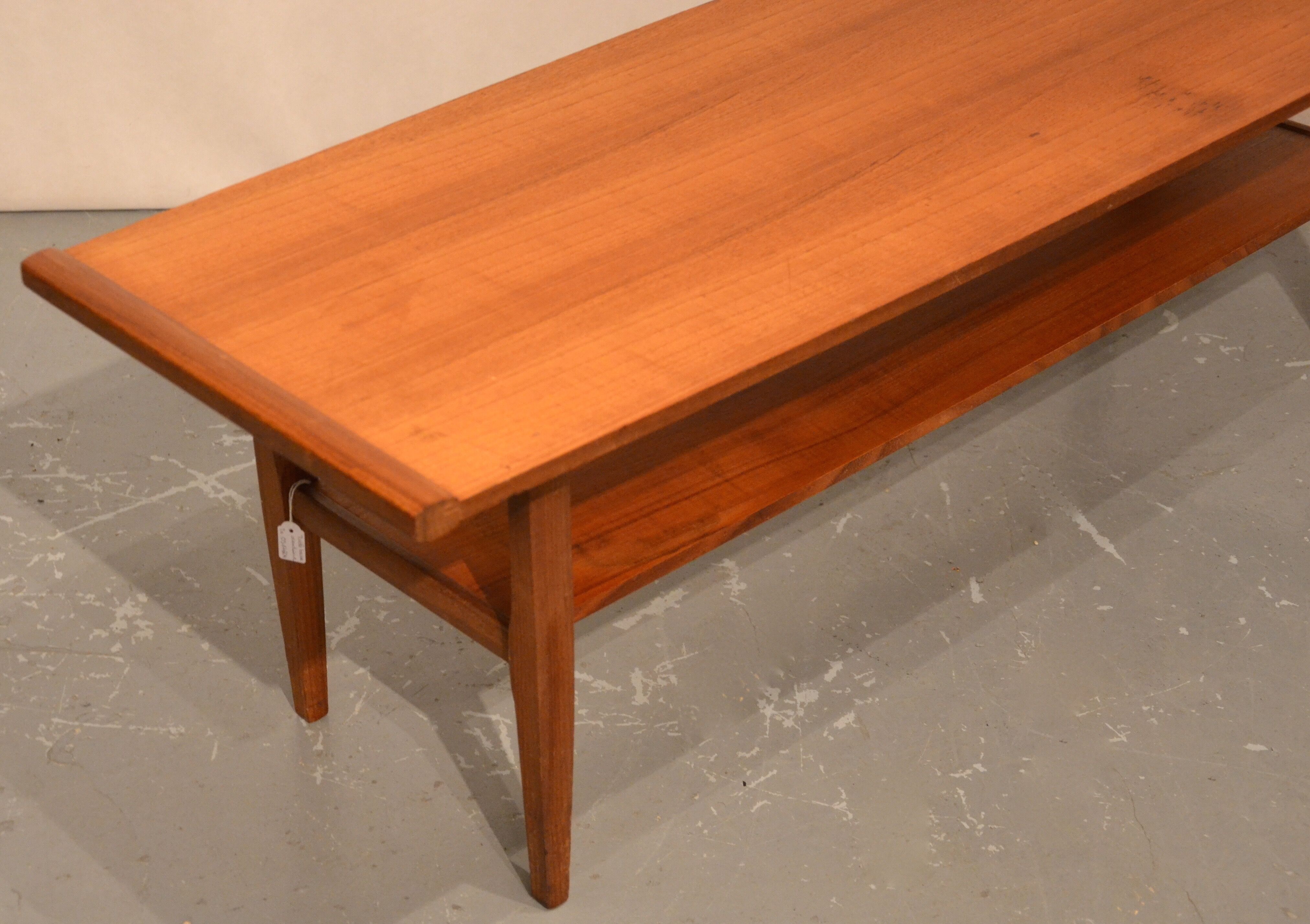 Table basse scandinave en teck