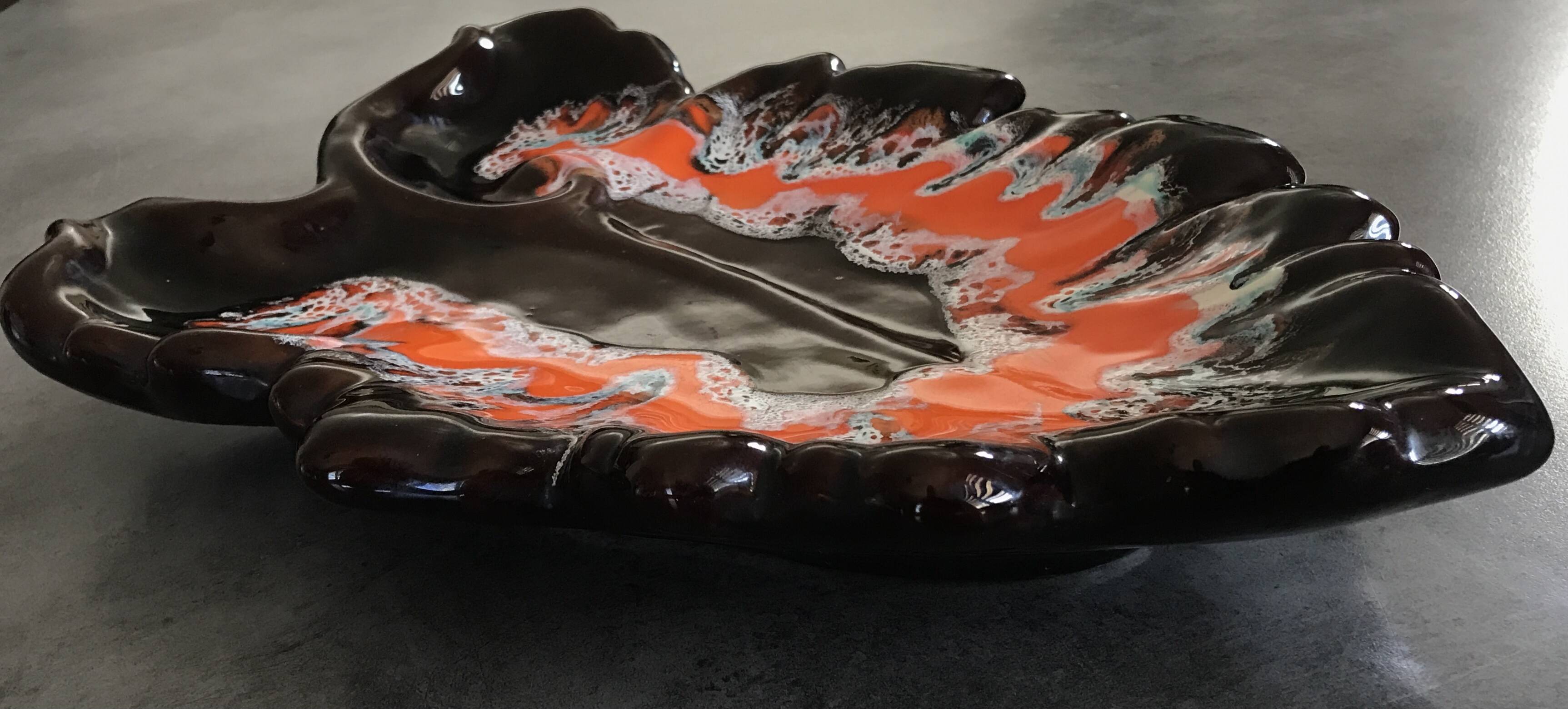 Ceramic center dish from vallauris leaf shape 42 cm