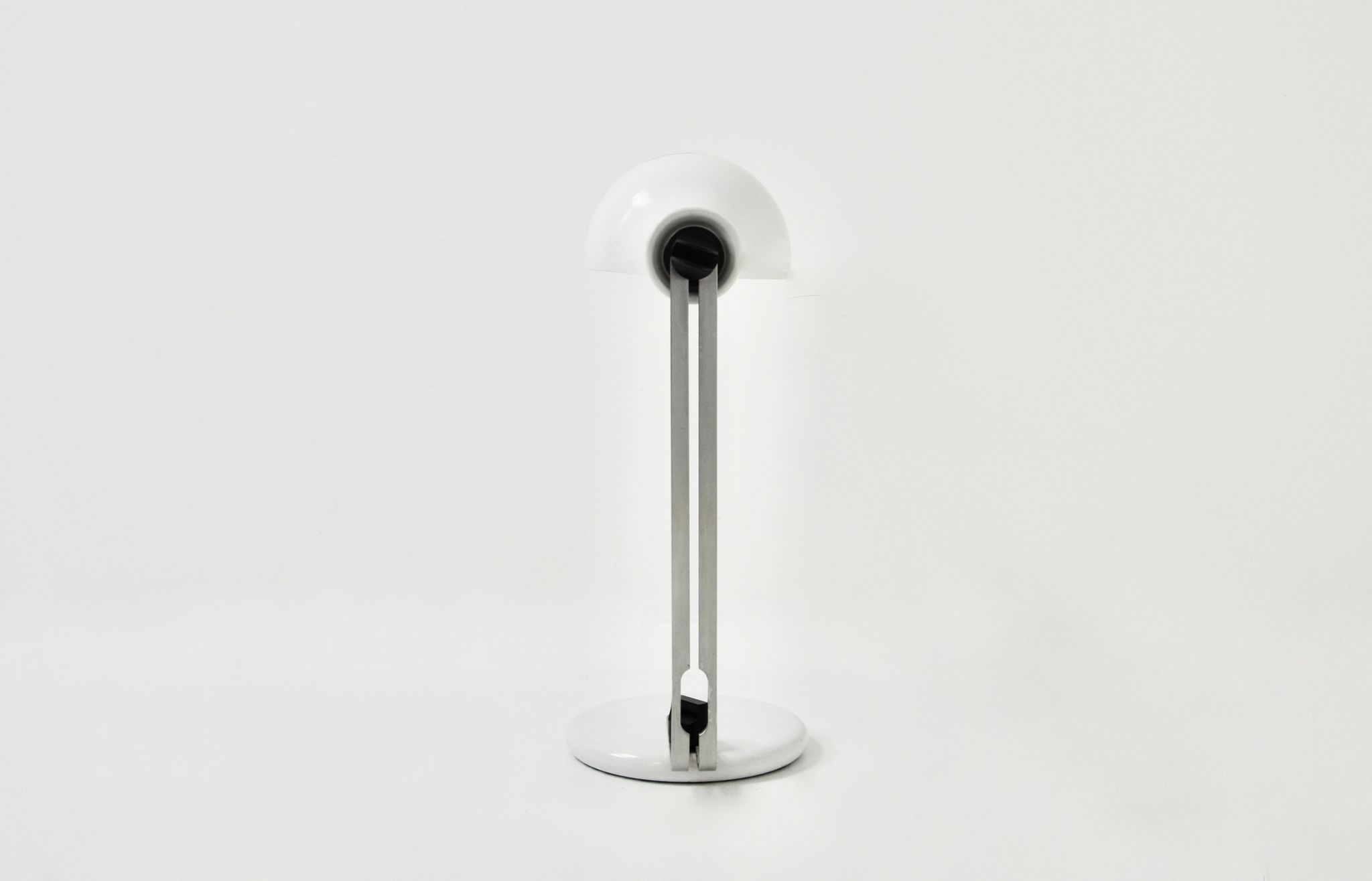 Joe Colombo's Flash desk lamp for Oluce, 1960s