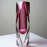 Faceted submerged vase Murano pink glass and crystal from the 1950s-60s.