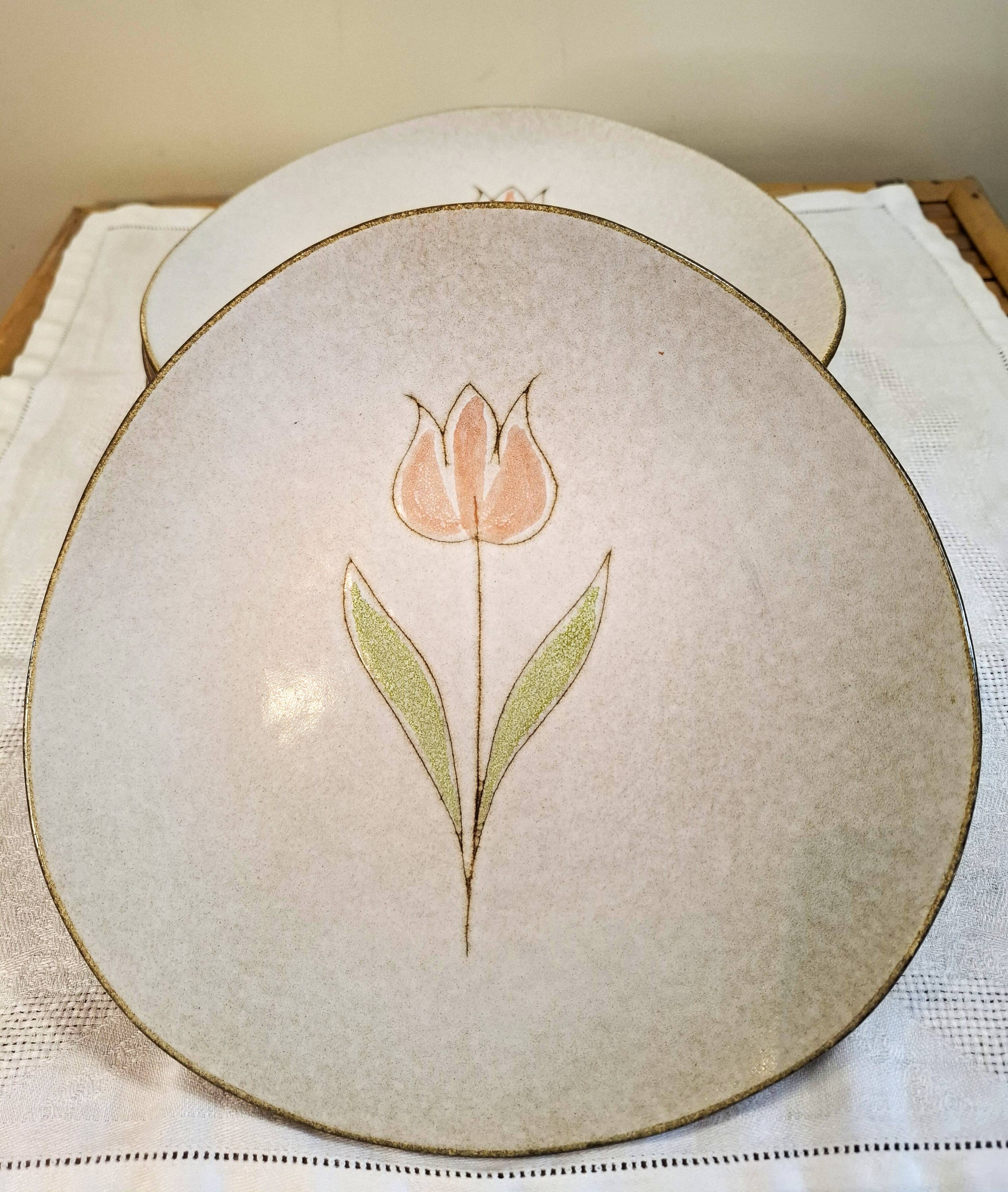 Niderviller Tulip stoneware plates and bowls