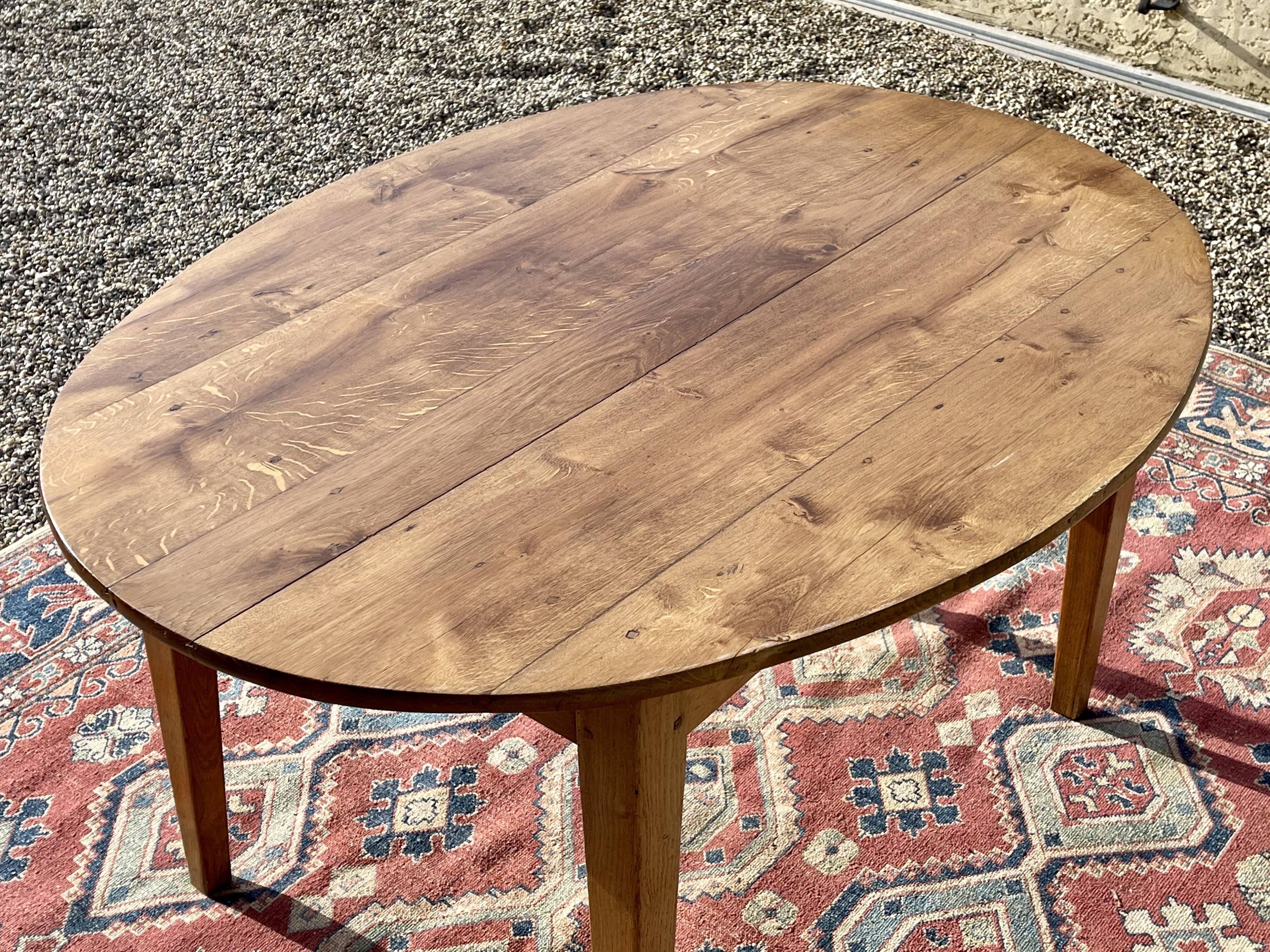 Table de salle à manger en chêne