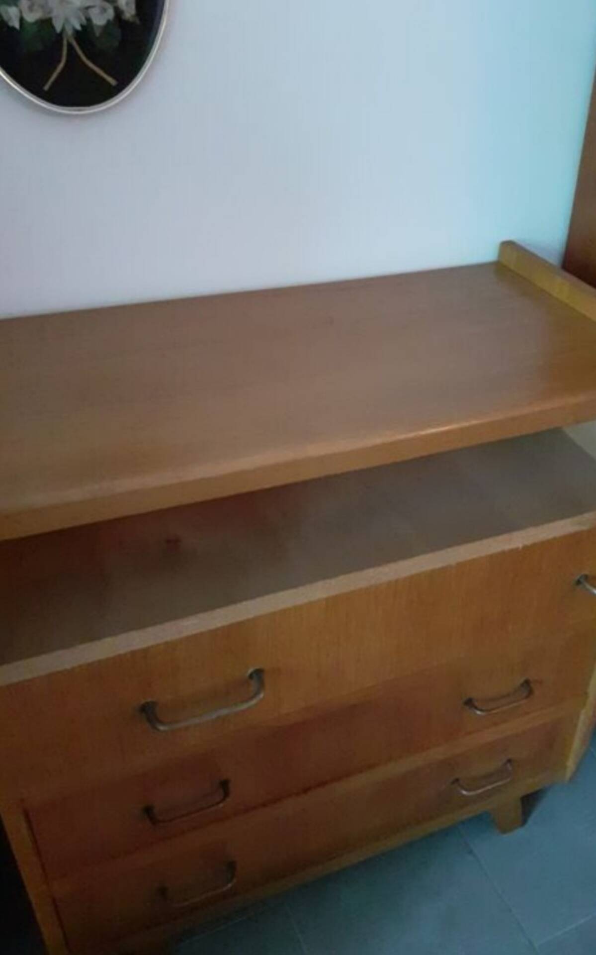 Commode vintage années 50/60 – 4 tiroirs – esprit moderniste
