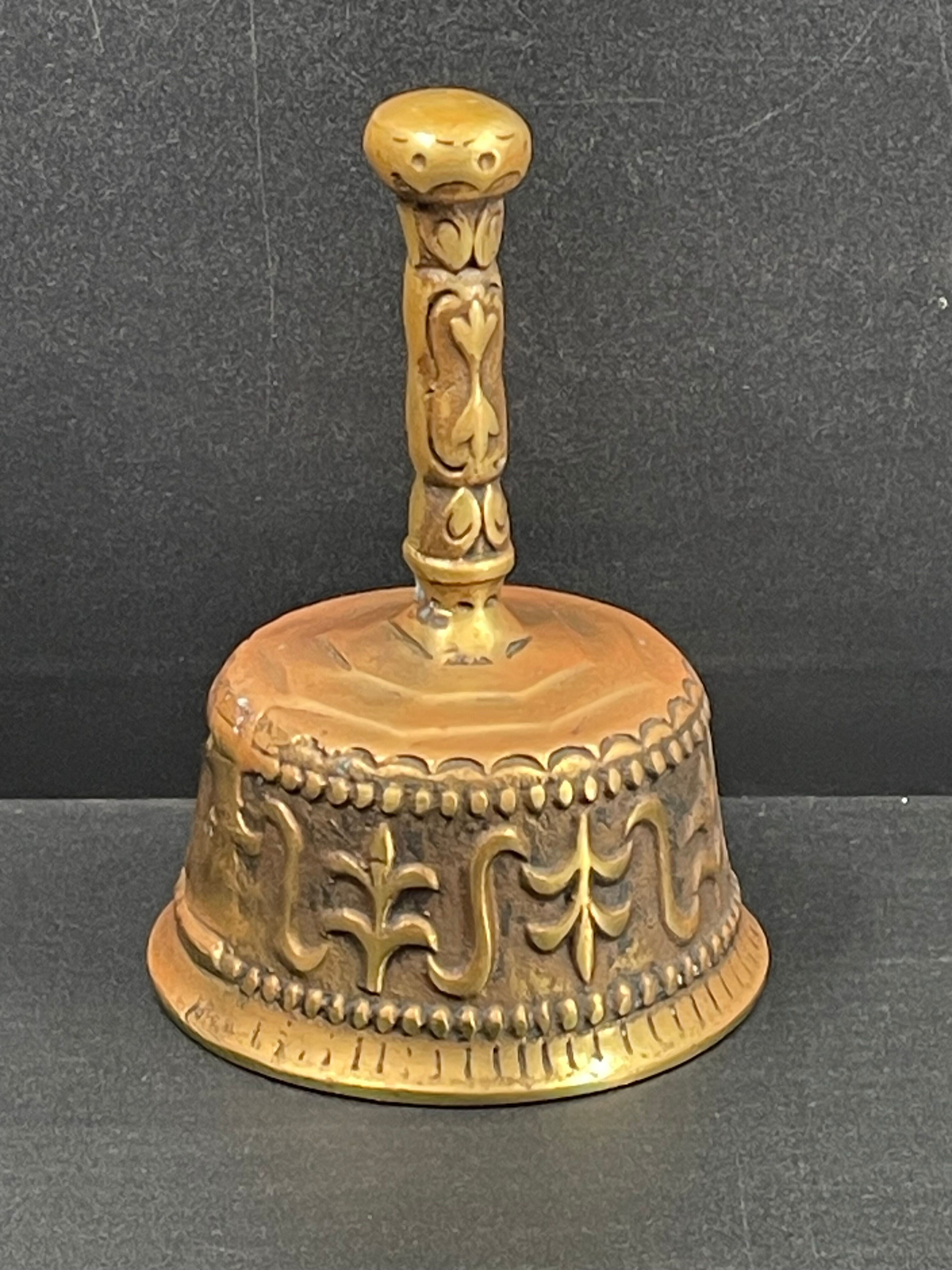Table bell in solid bronze