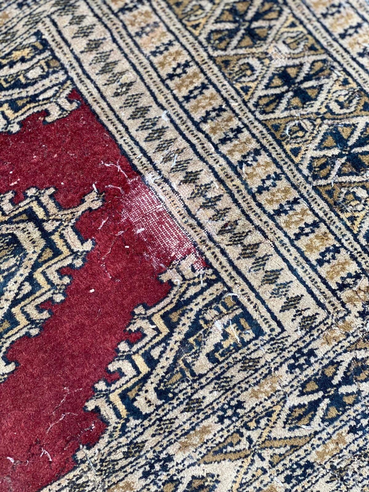 Persian oriental rug in burgundy red and gray wool 160x240cm