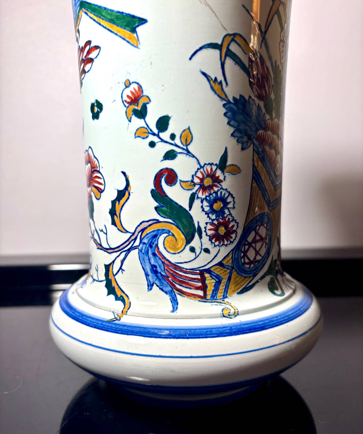 Vase Gien for restauration