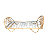 Rattan bed