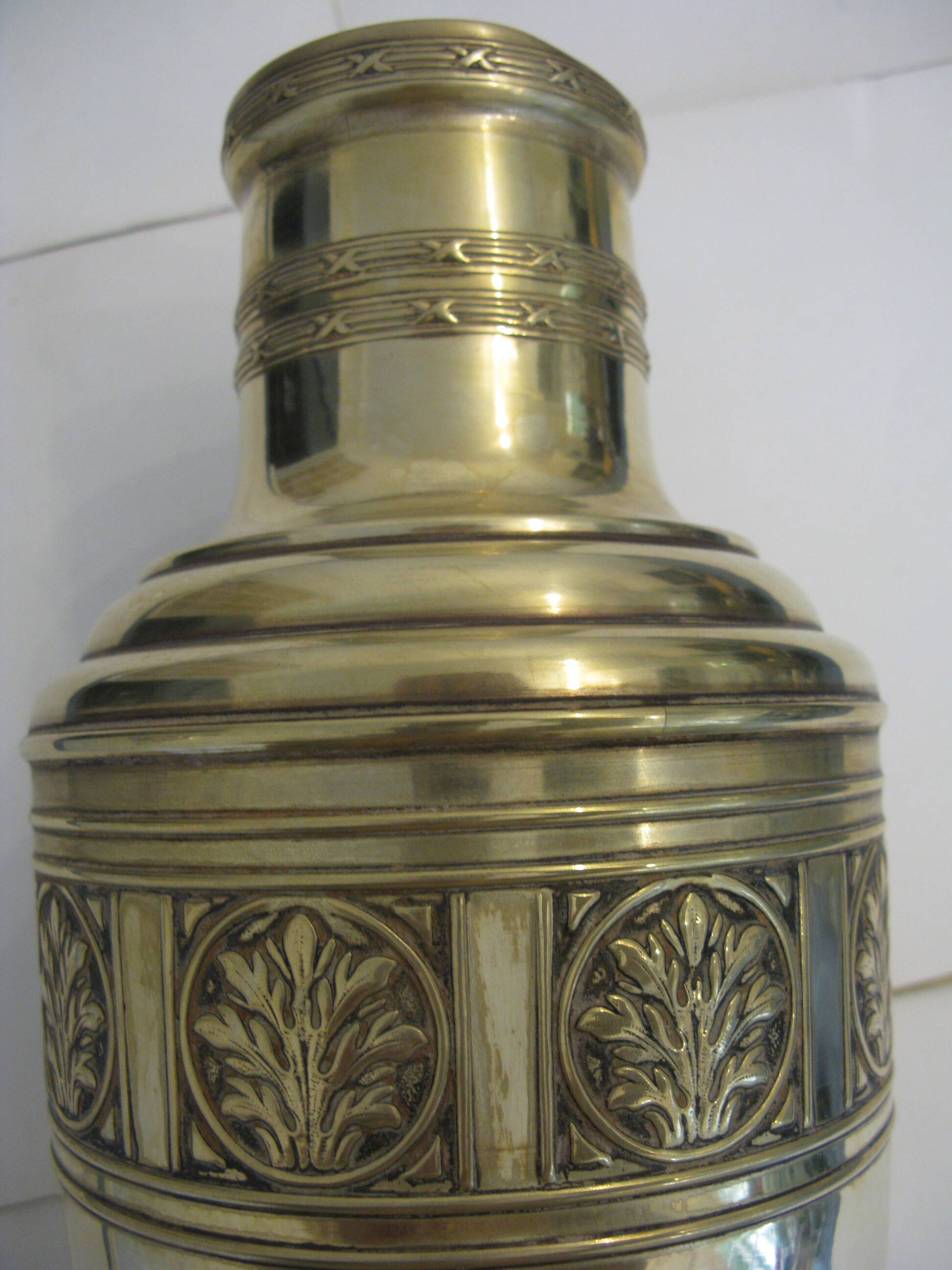 paire de vases en laiton
