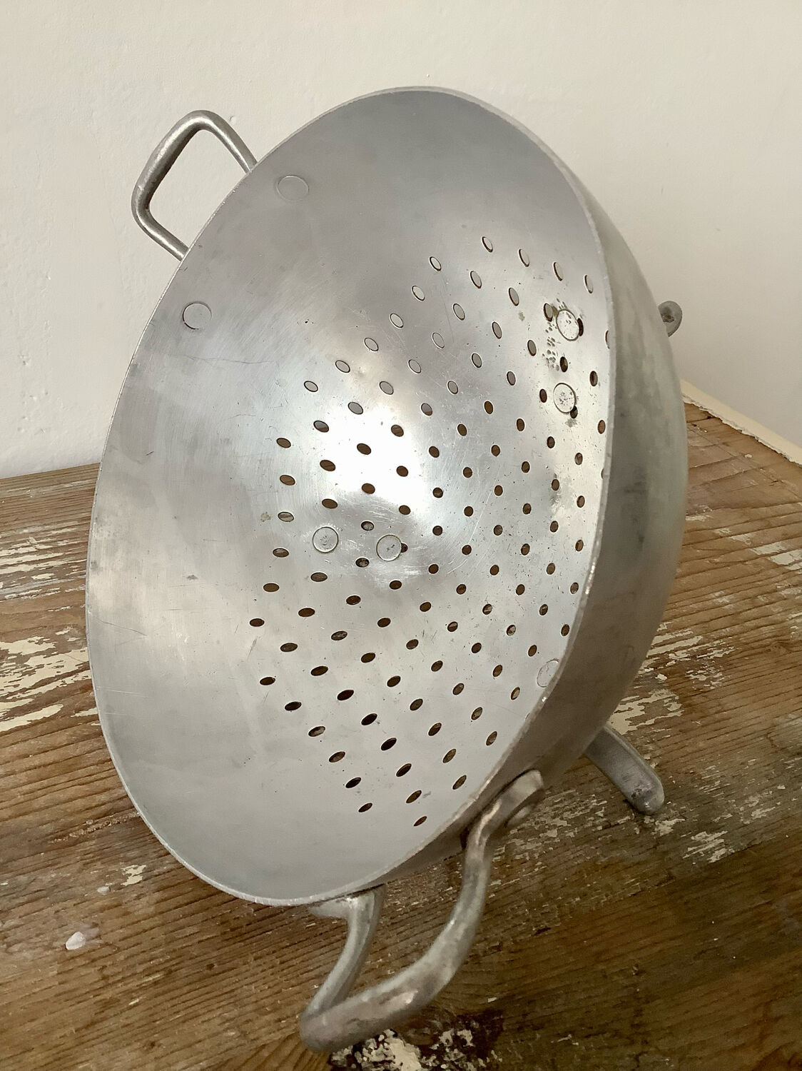 Aluminum strainer