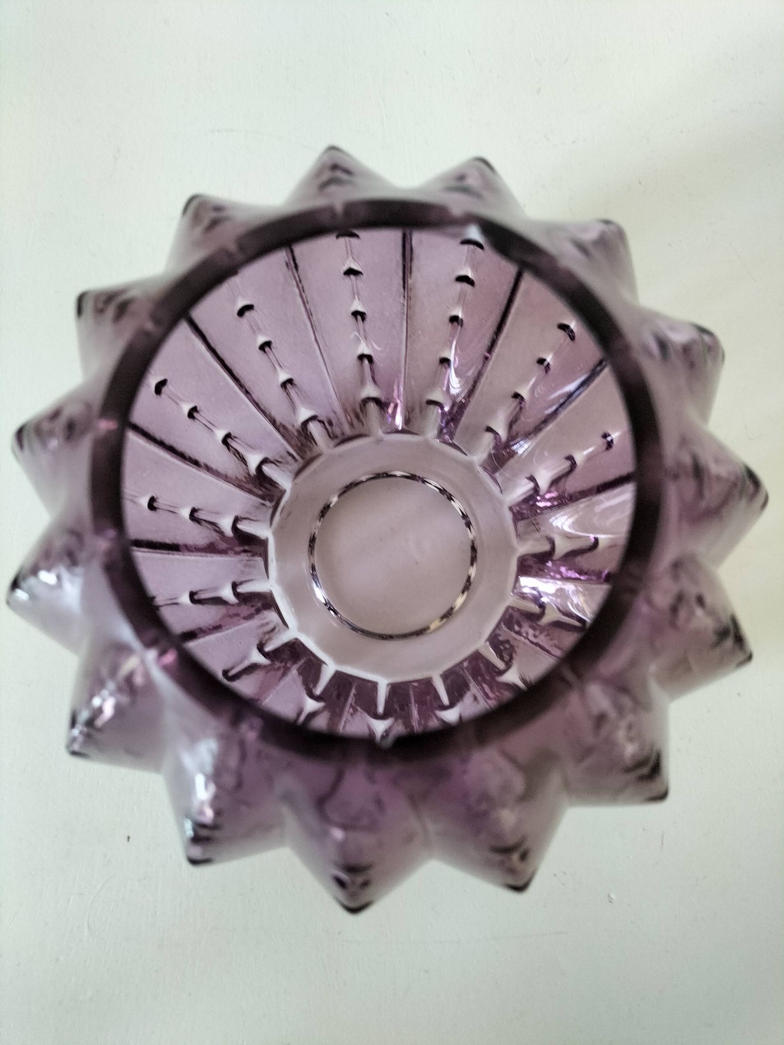 Vase cactus en verre couleur améthyste vintage