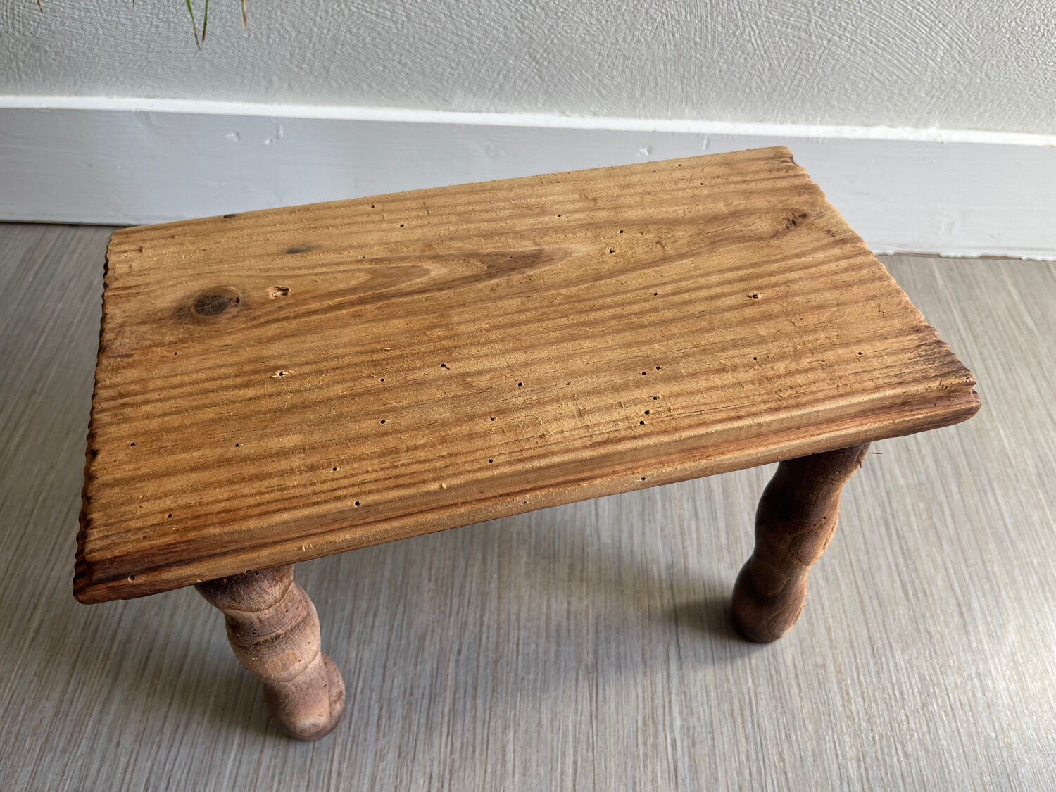 Small bench / wooden stool (bobbin decor) I