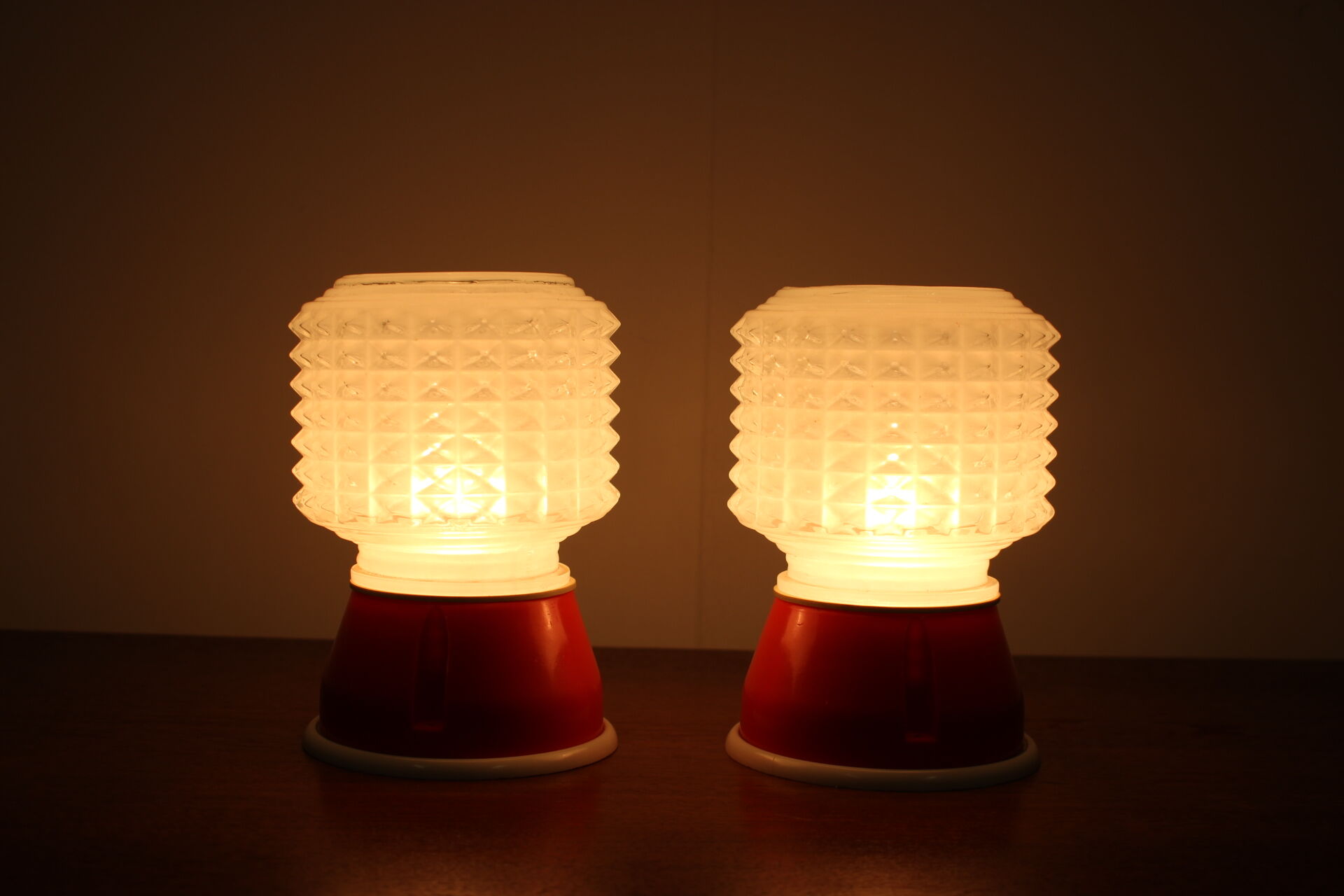 Pair of small table lamps, 1980