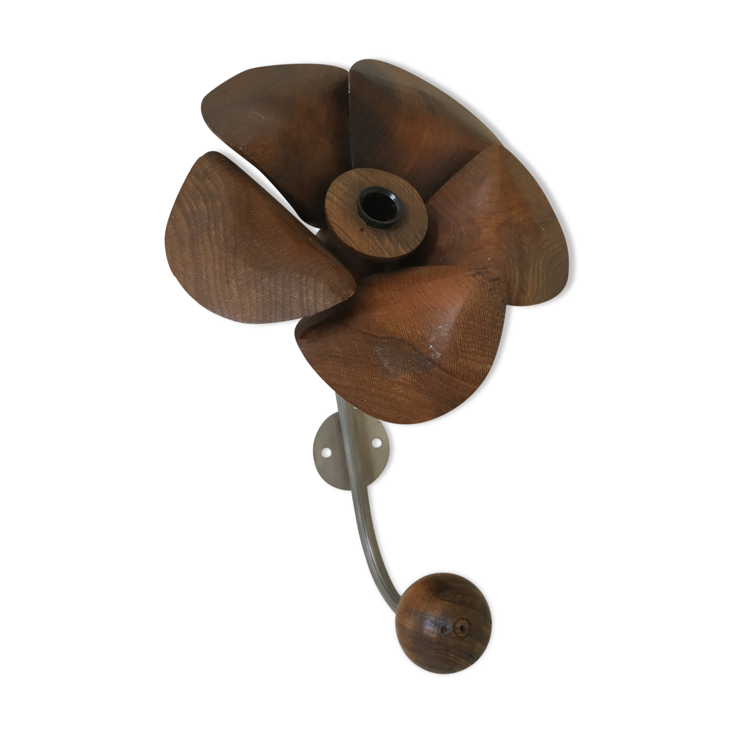 Old wooden flower pad