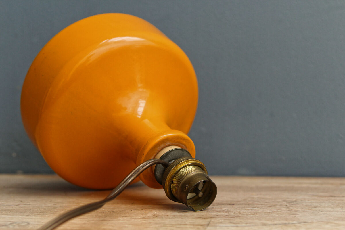 Vintage bedside lamp stand 70