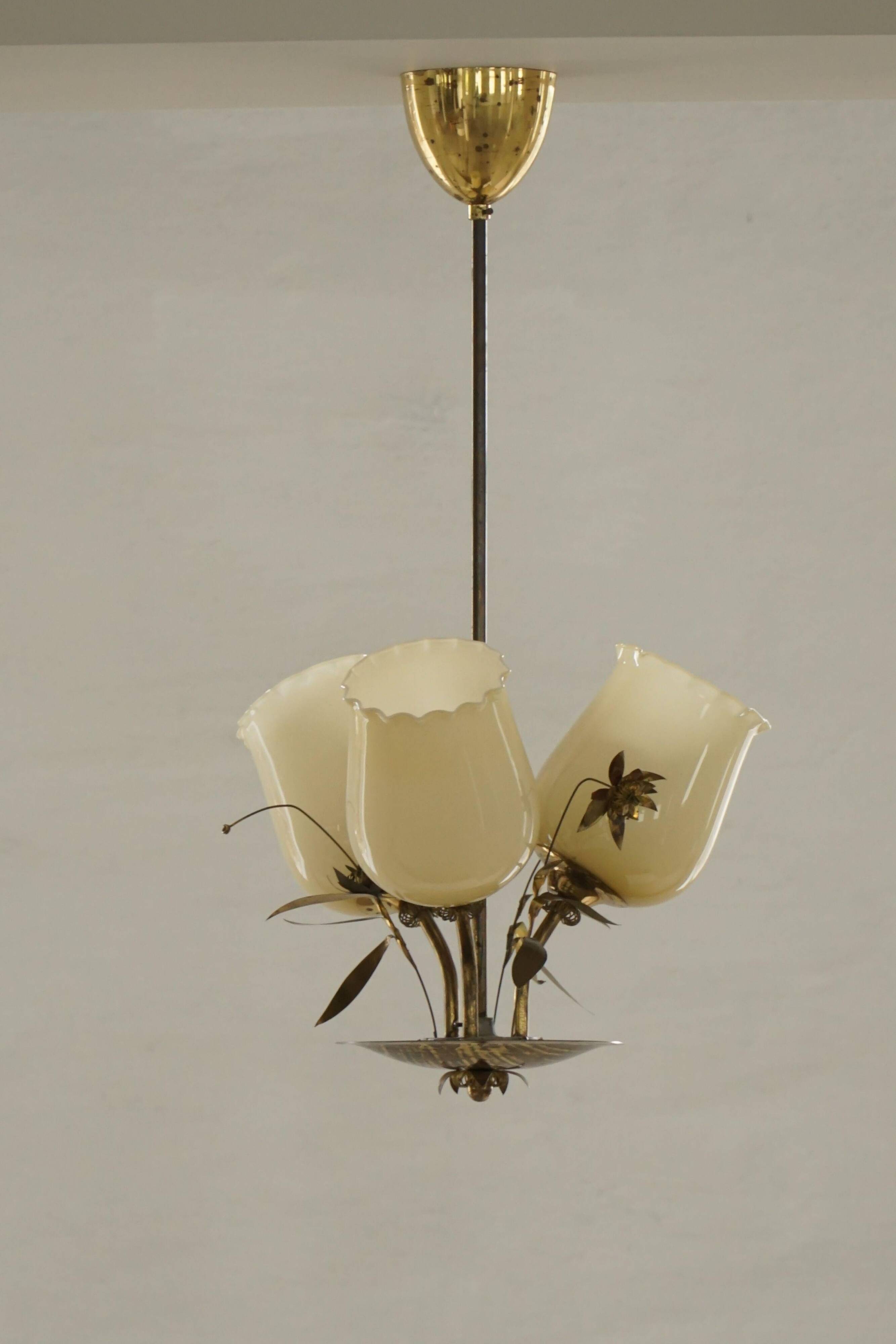 Mid-century glass and brass chandelier, model 501-3 by Stockmann, Finland, 1940s.