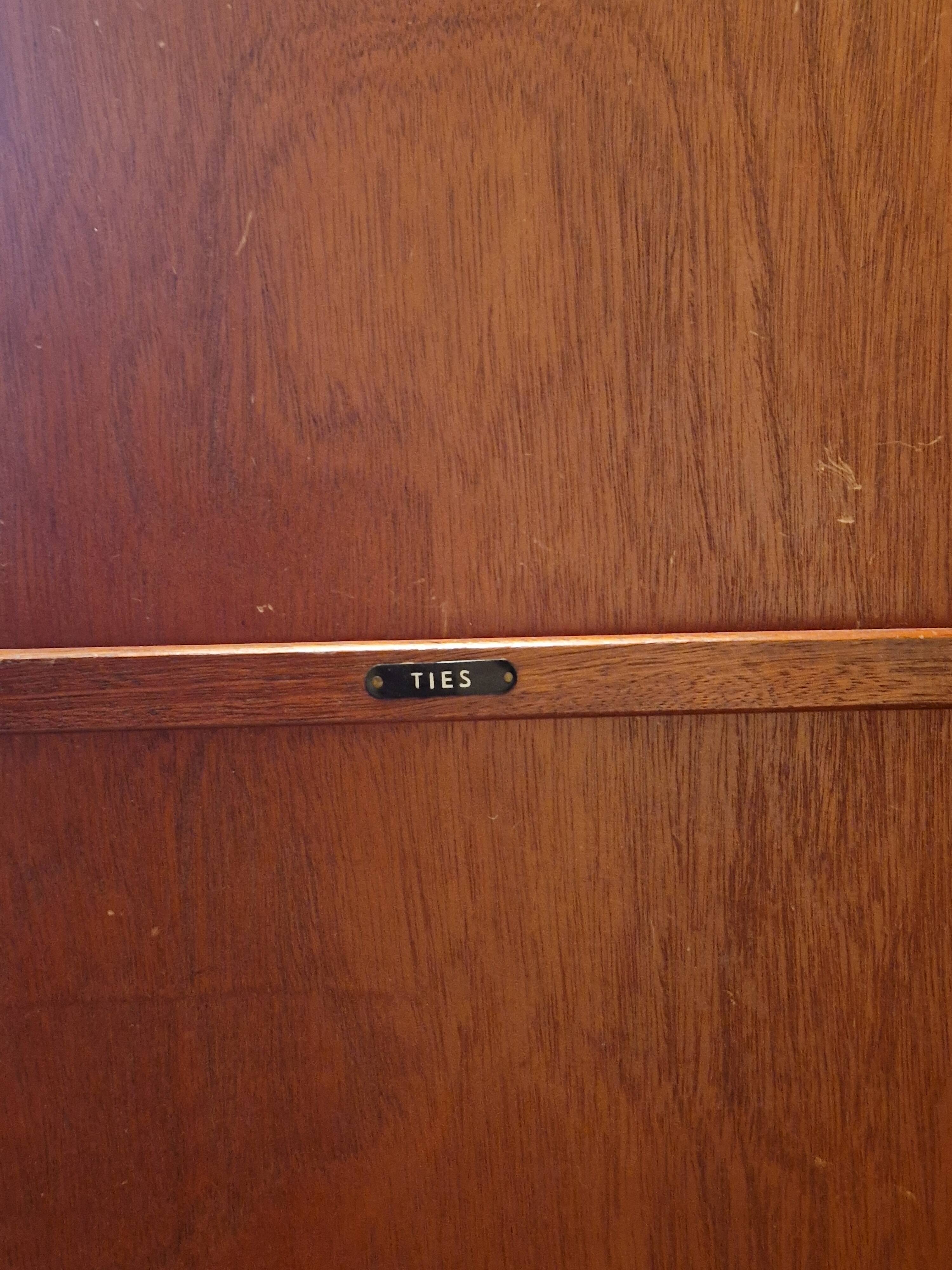 VINTAGE TOXIDOOR KAST - TOXIDO CLOSET